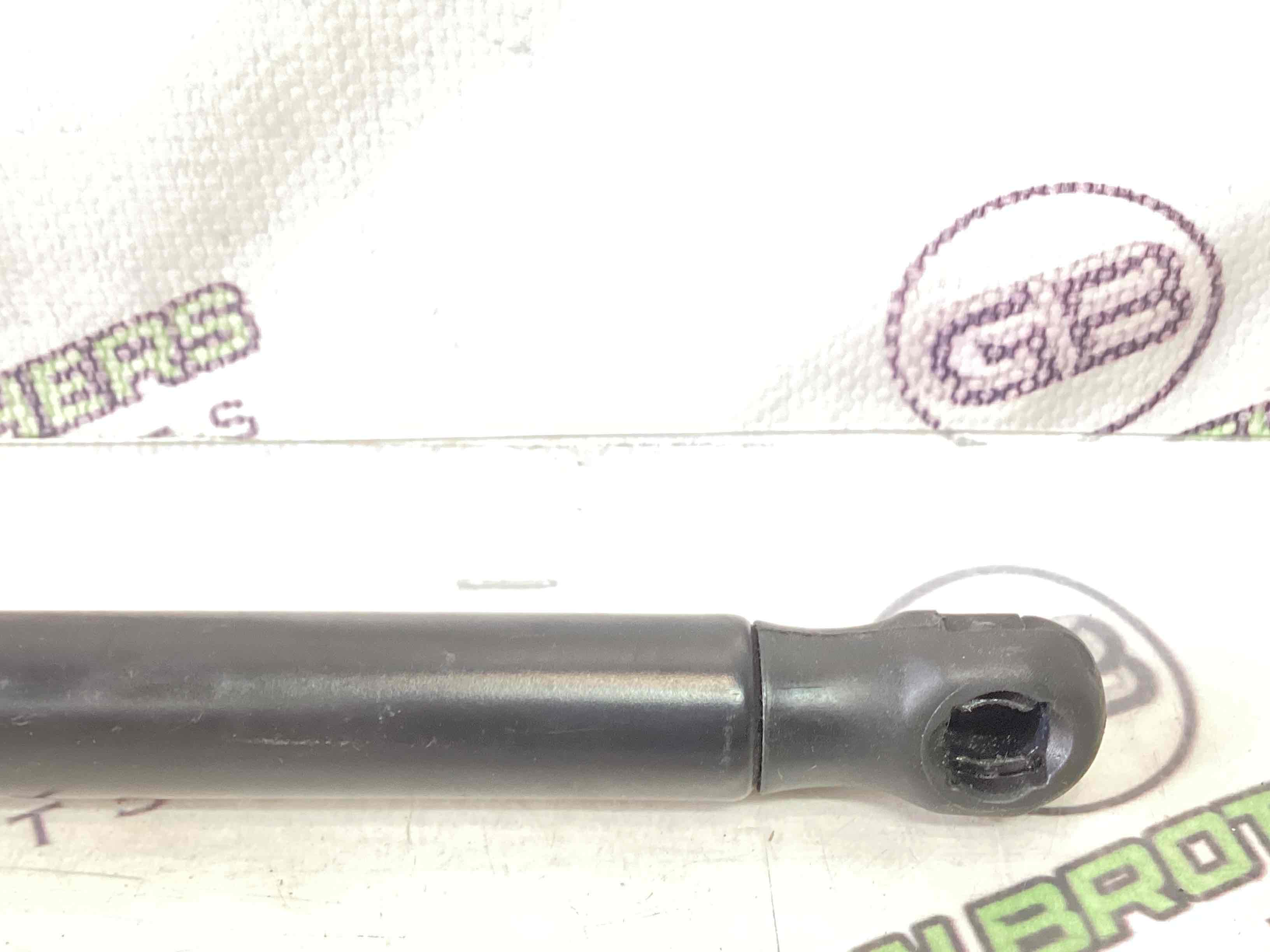 Амортизатор кришки двері багажника