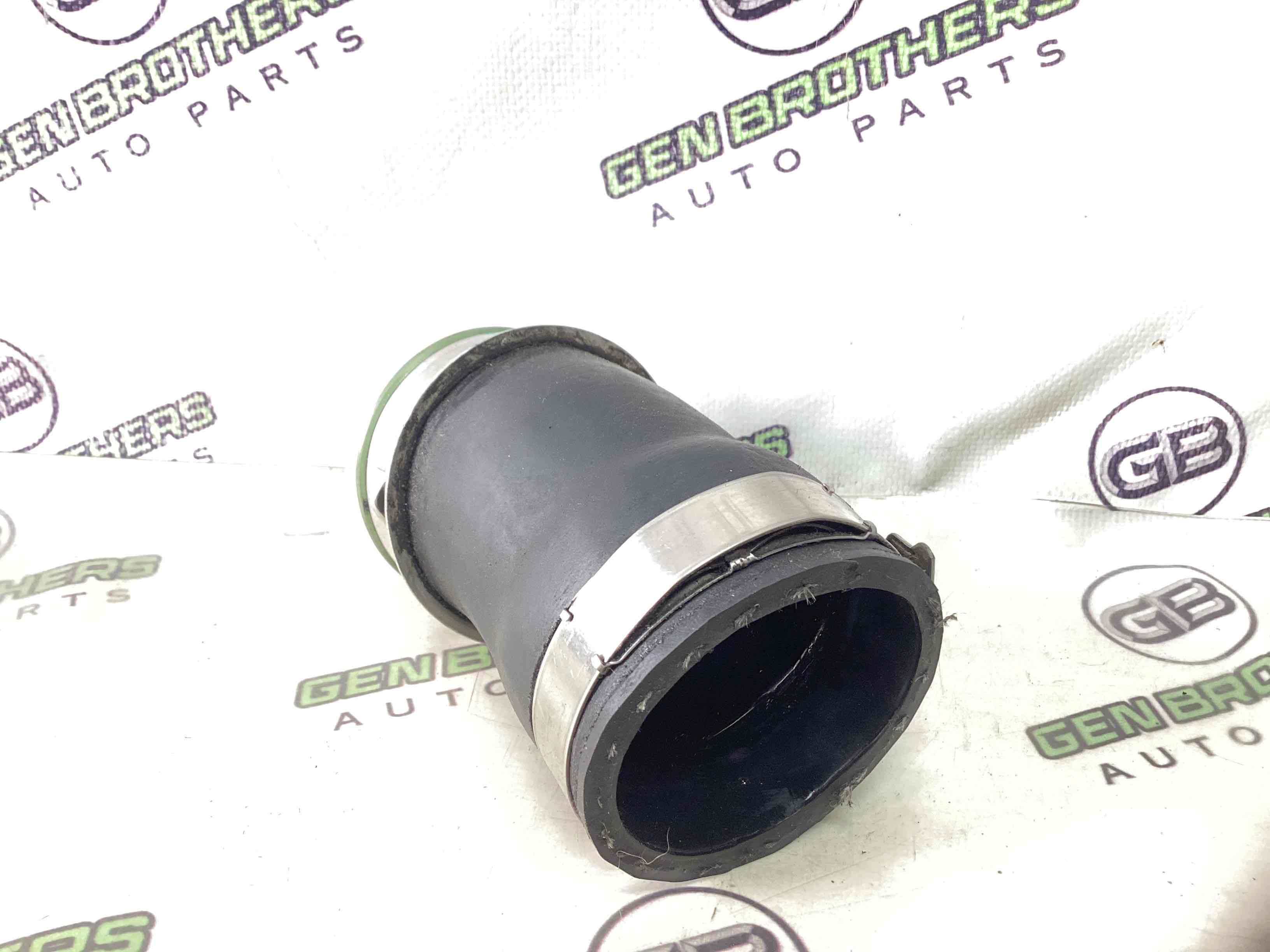 Патрубок інтеркулера