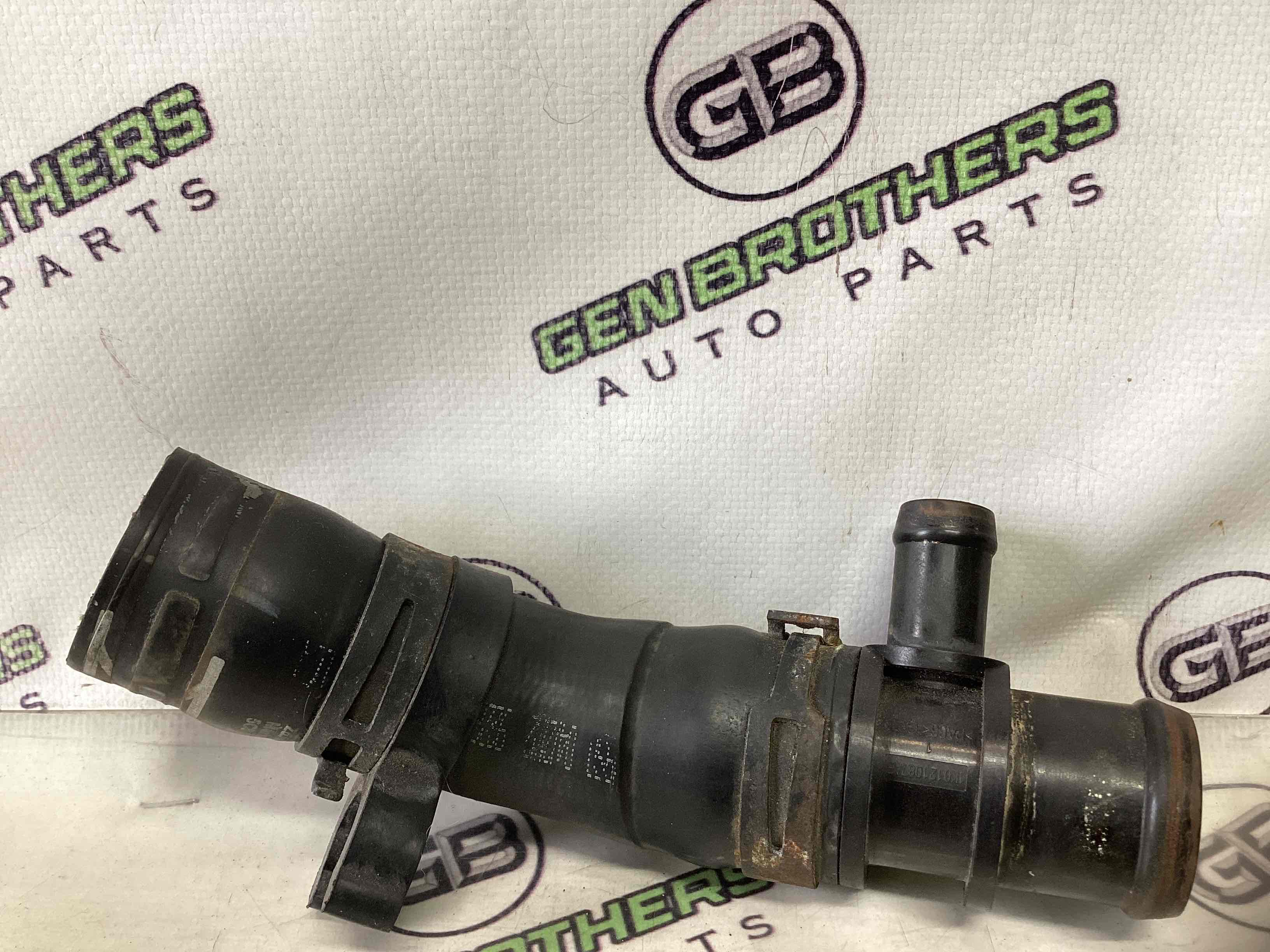 Патрубок трубопровід, шланг