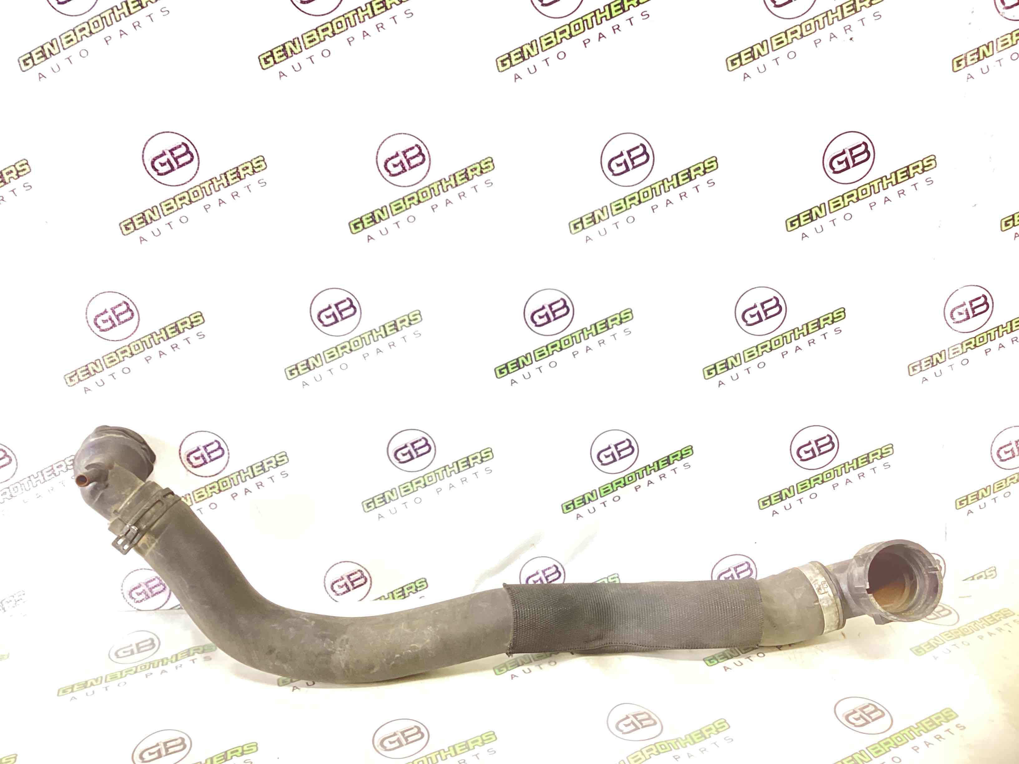 Патрубок трубопровід, шланг