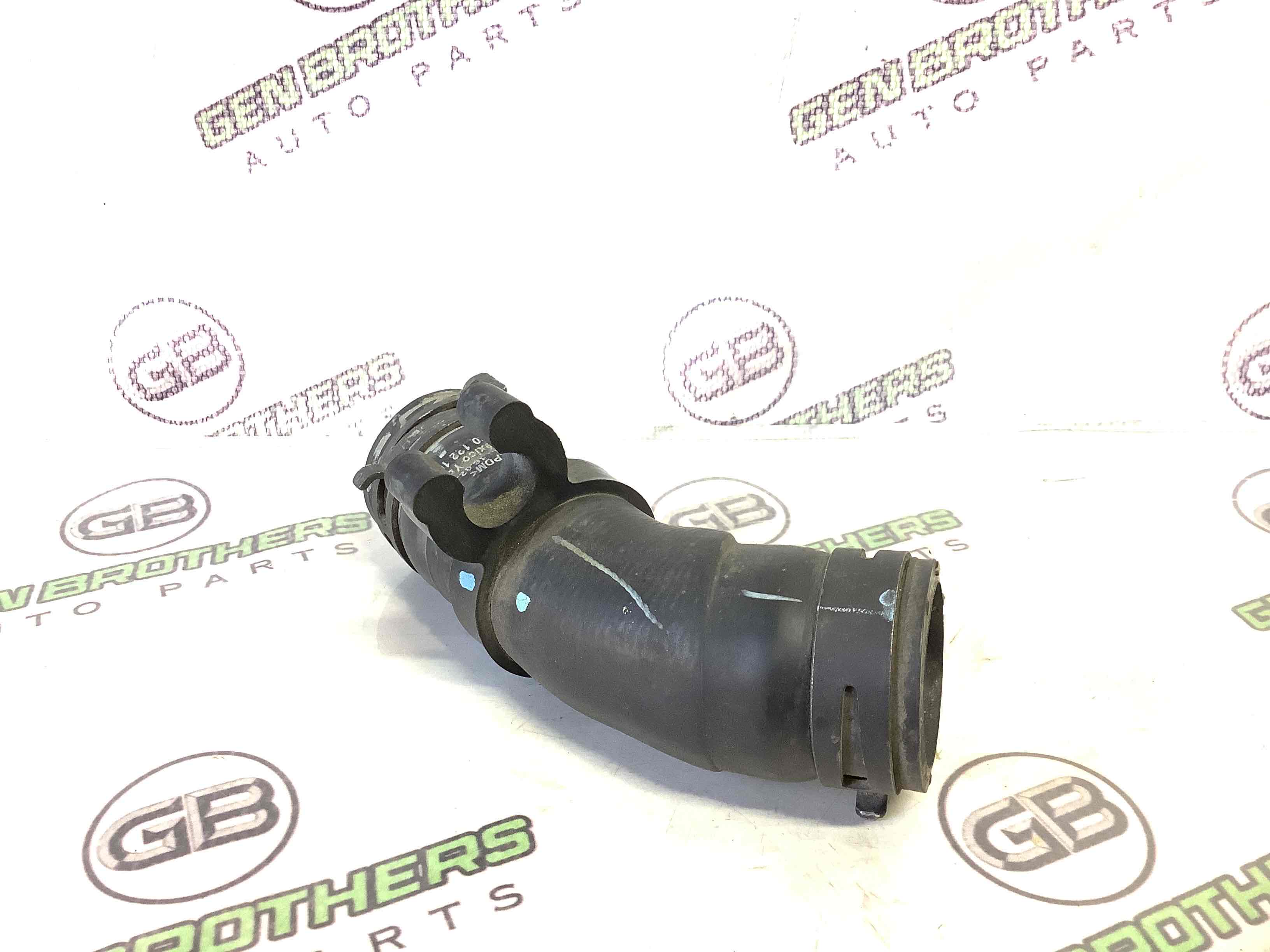 Патрубок трубопровід, шланг