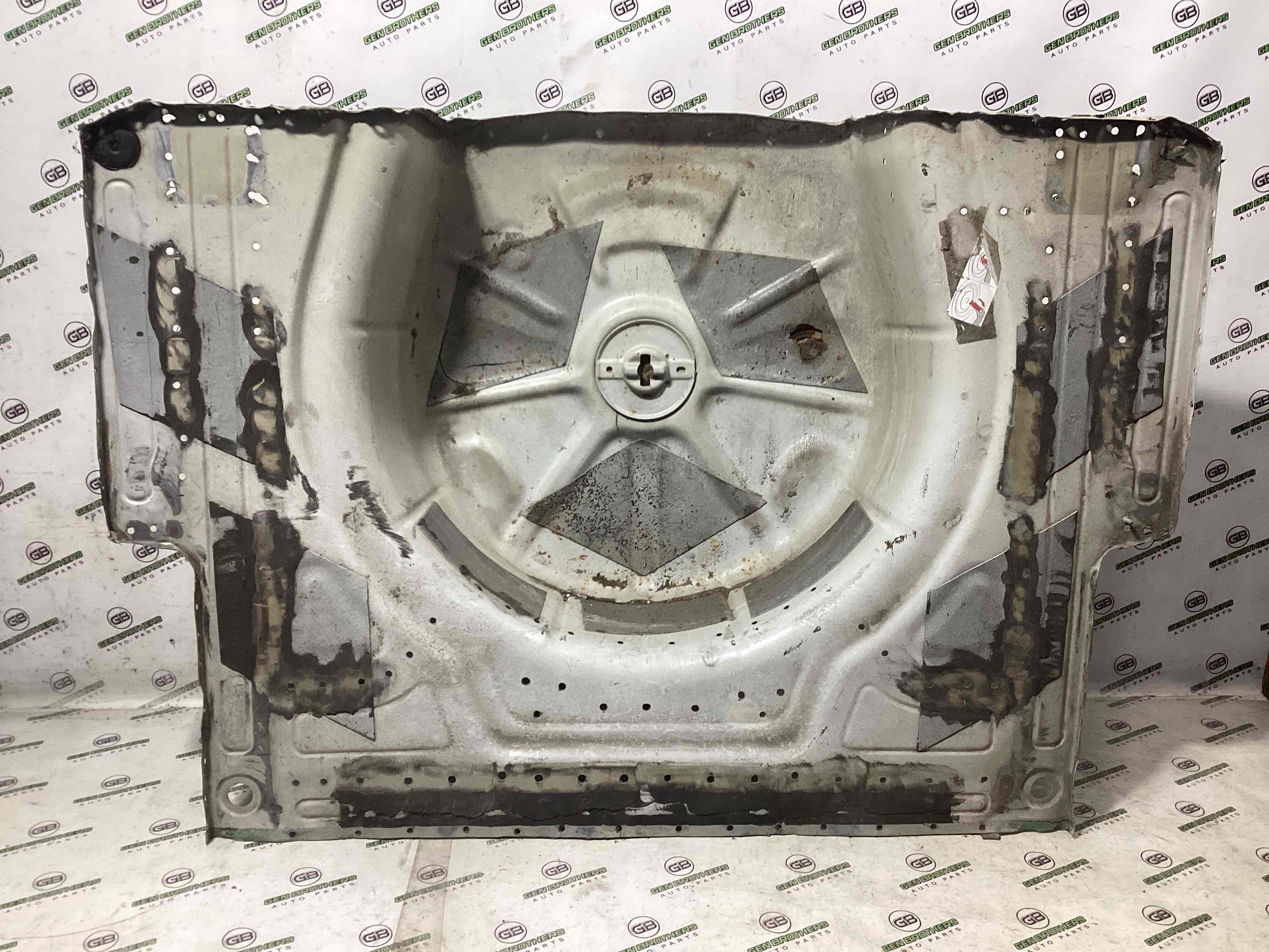 Корито багажника