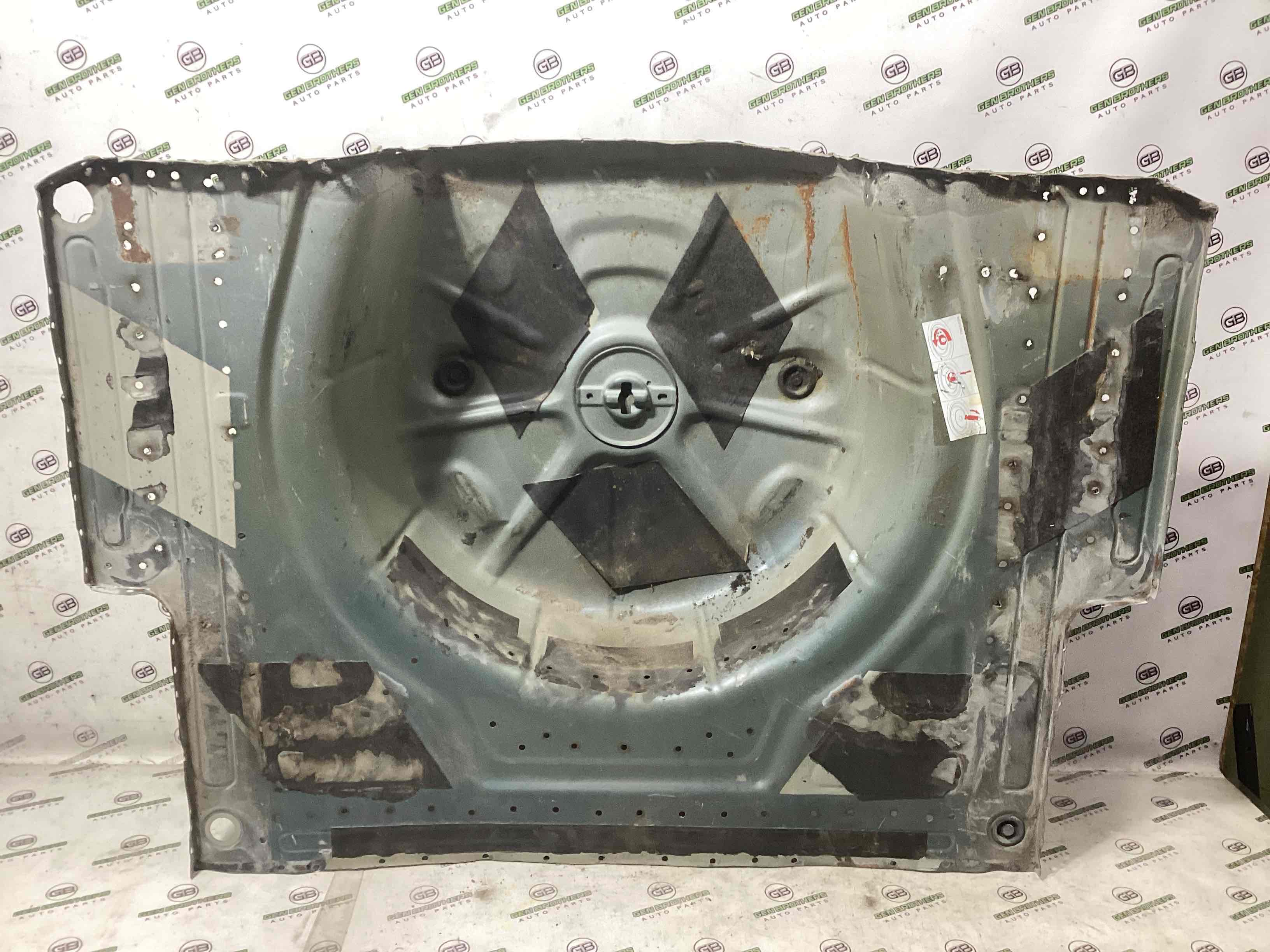 Корито багажника