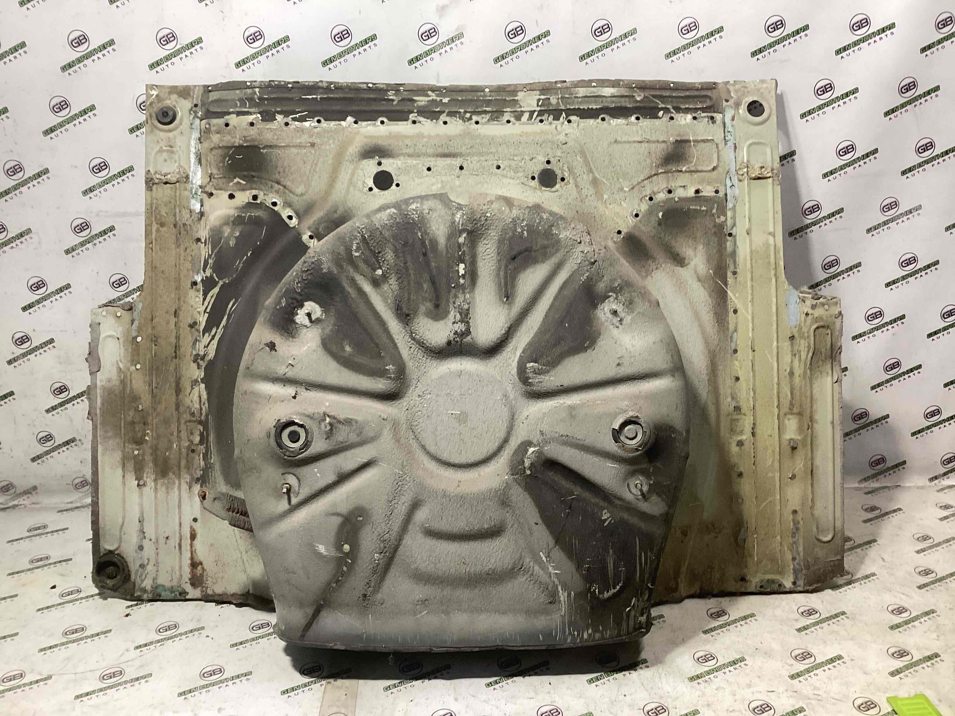 Корито багажника