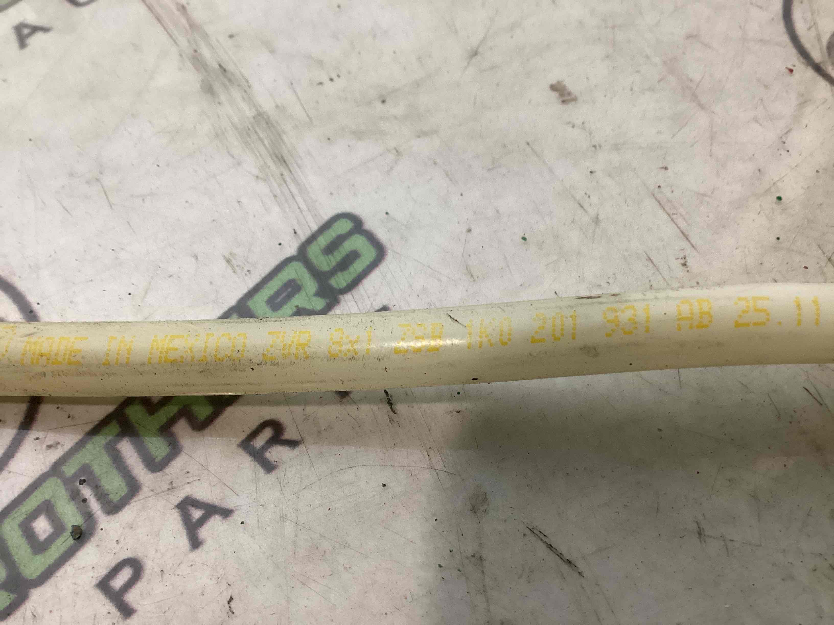 Трубка паливна