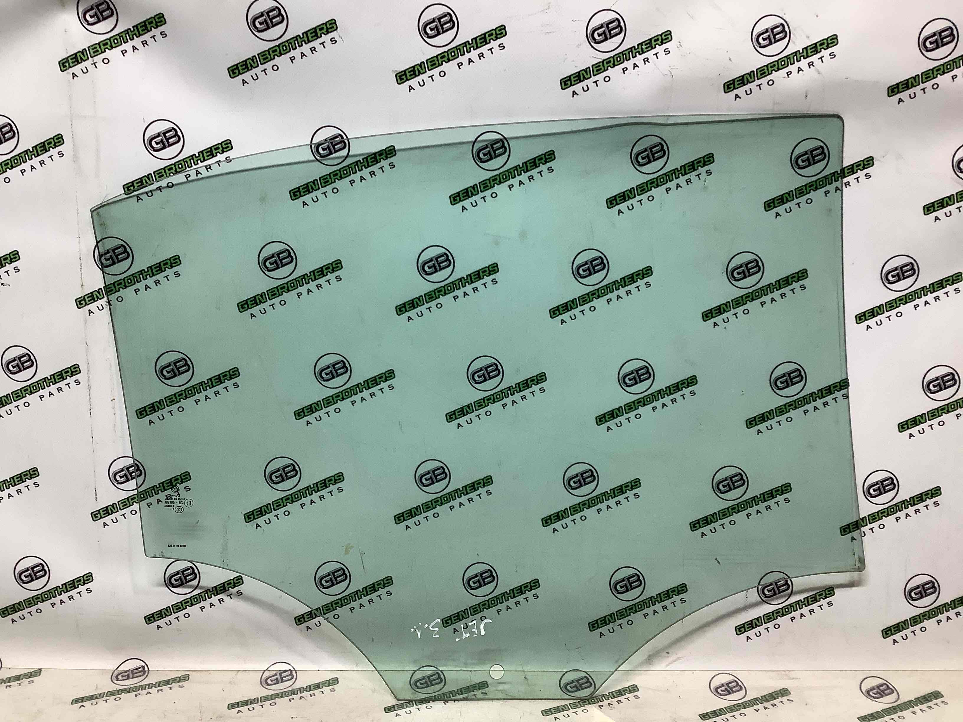 Скло заднє ліве