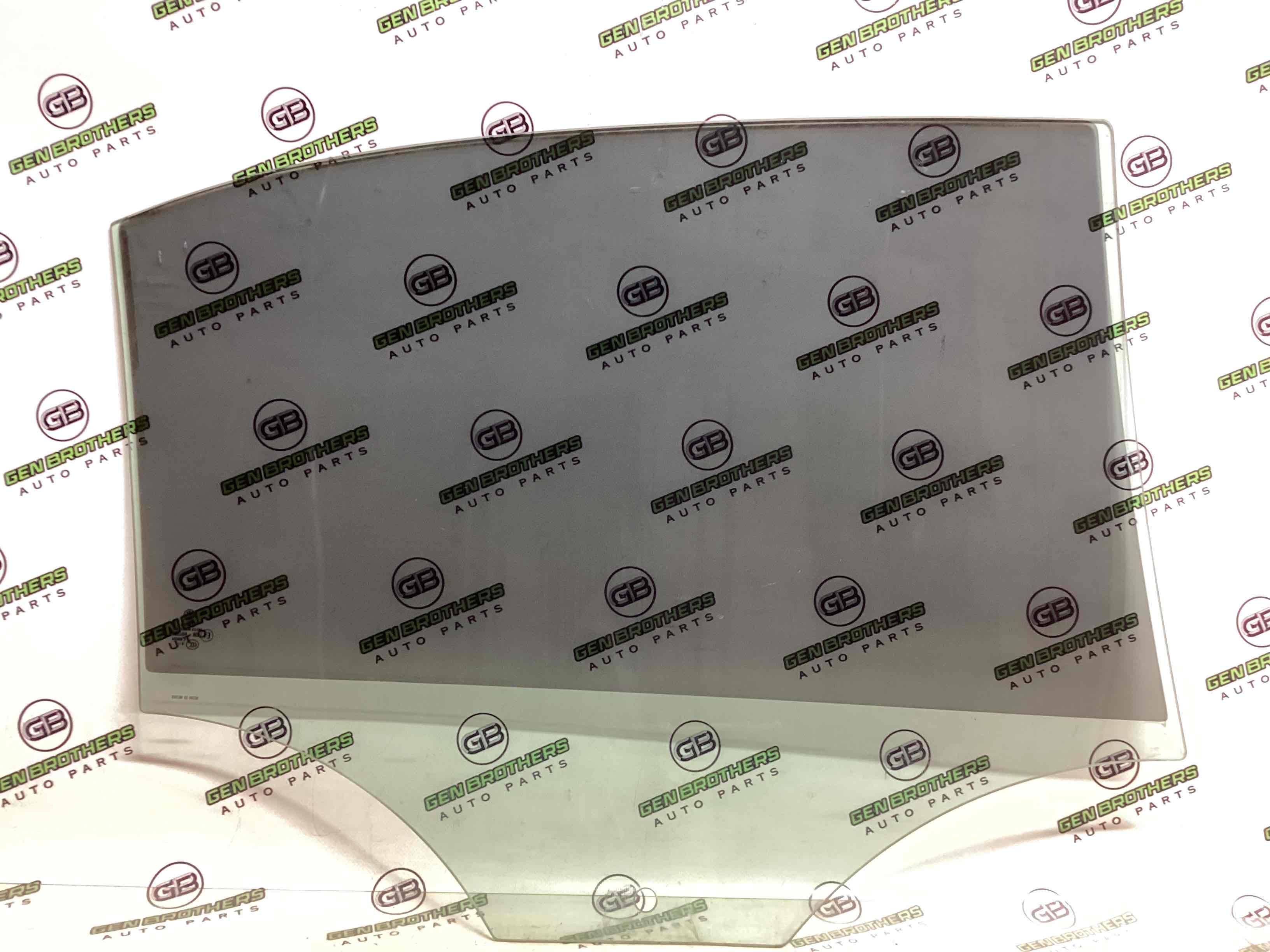 Скло заднє ліве