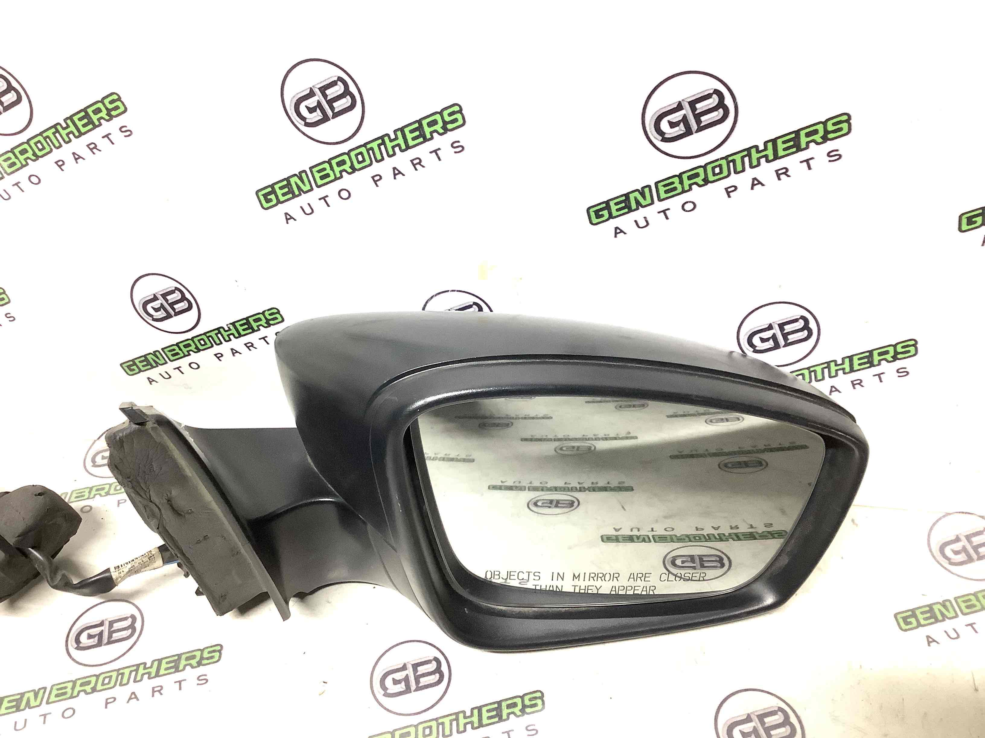 Дзеркало зовнішнє праве