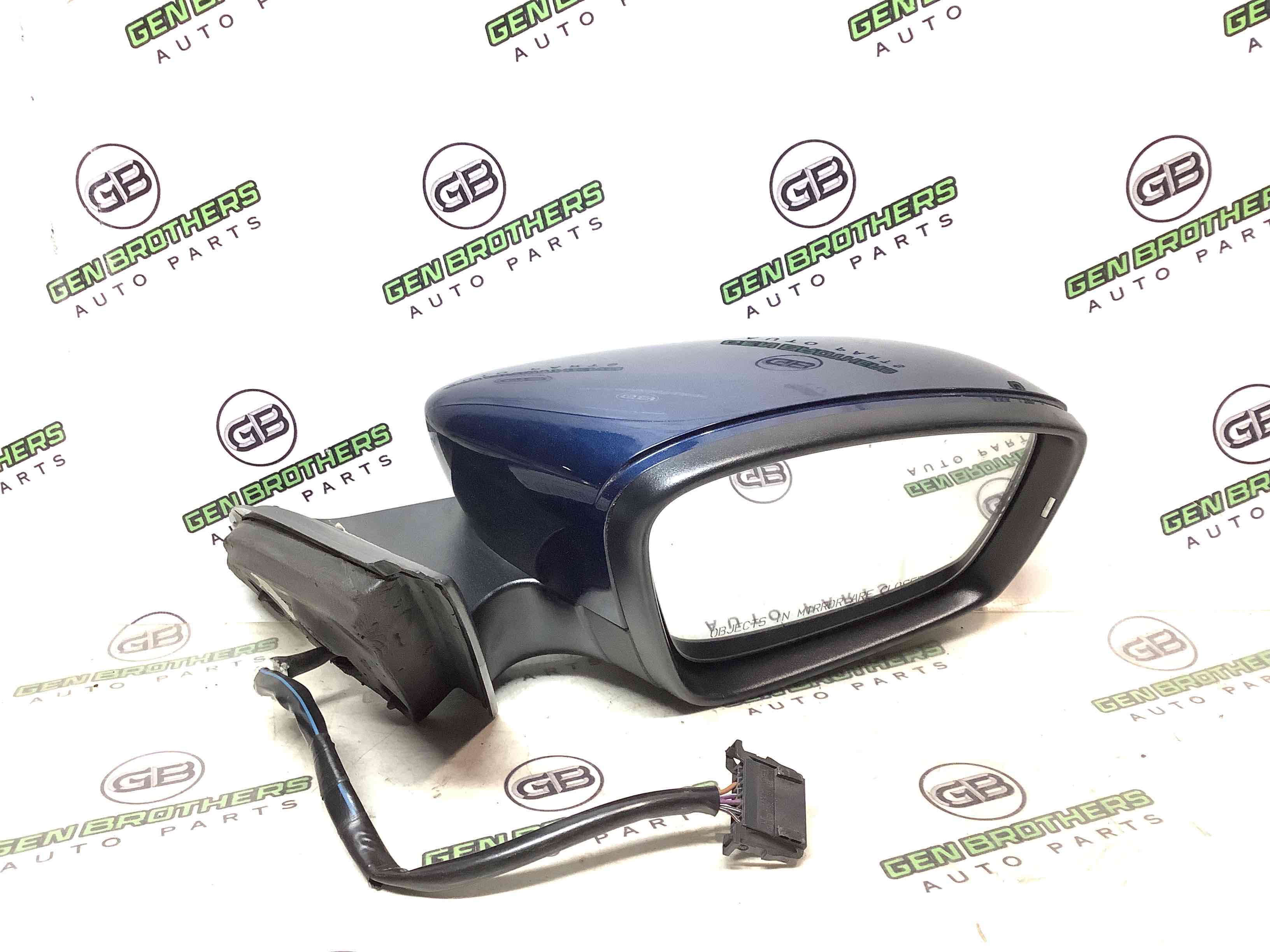 Дзеркало зовнішнє праве