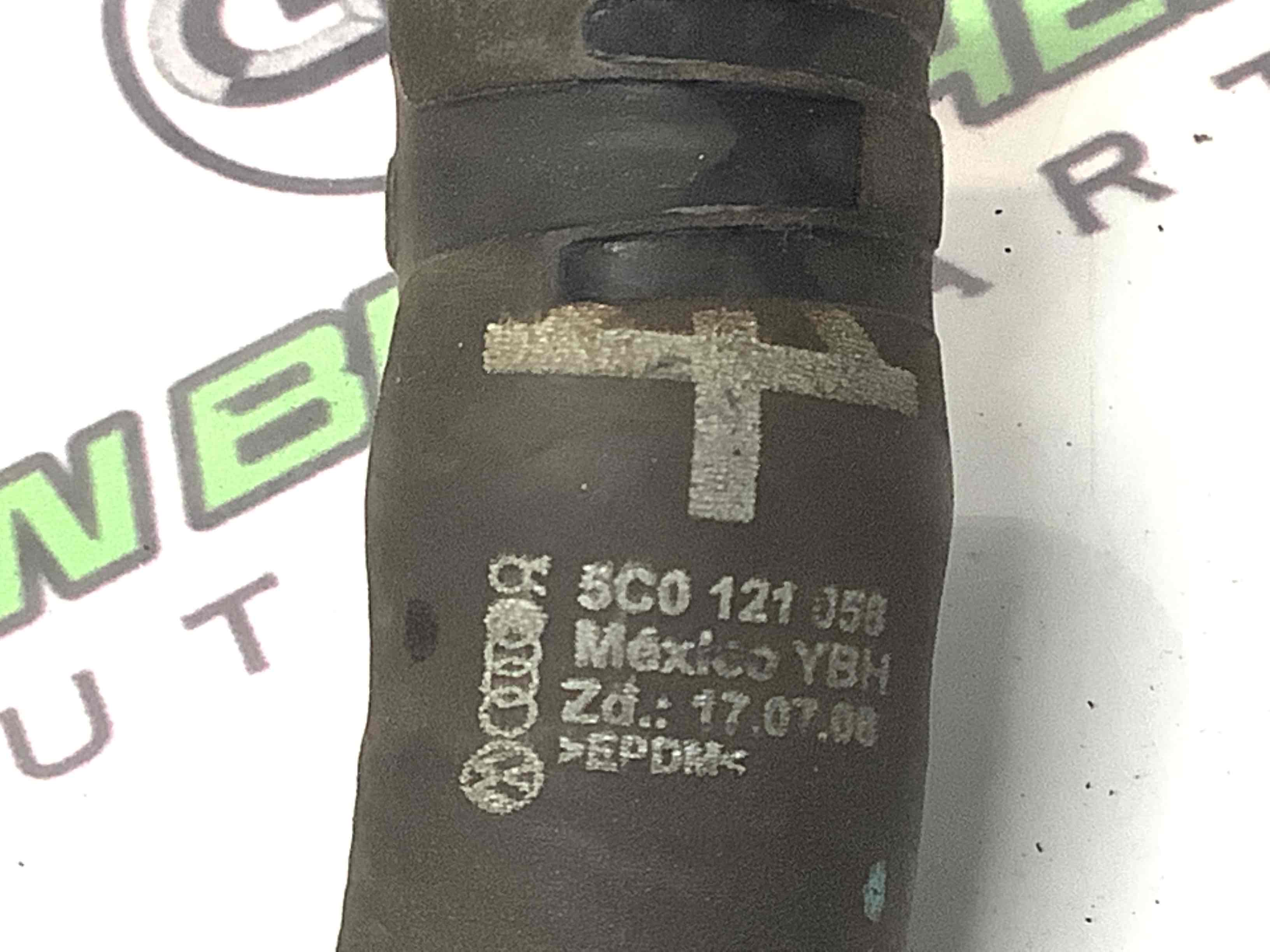 Патрубок трубопровід, шланг