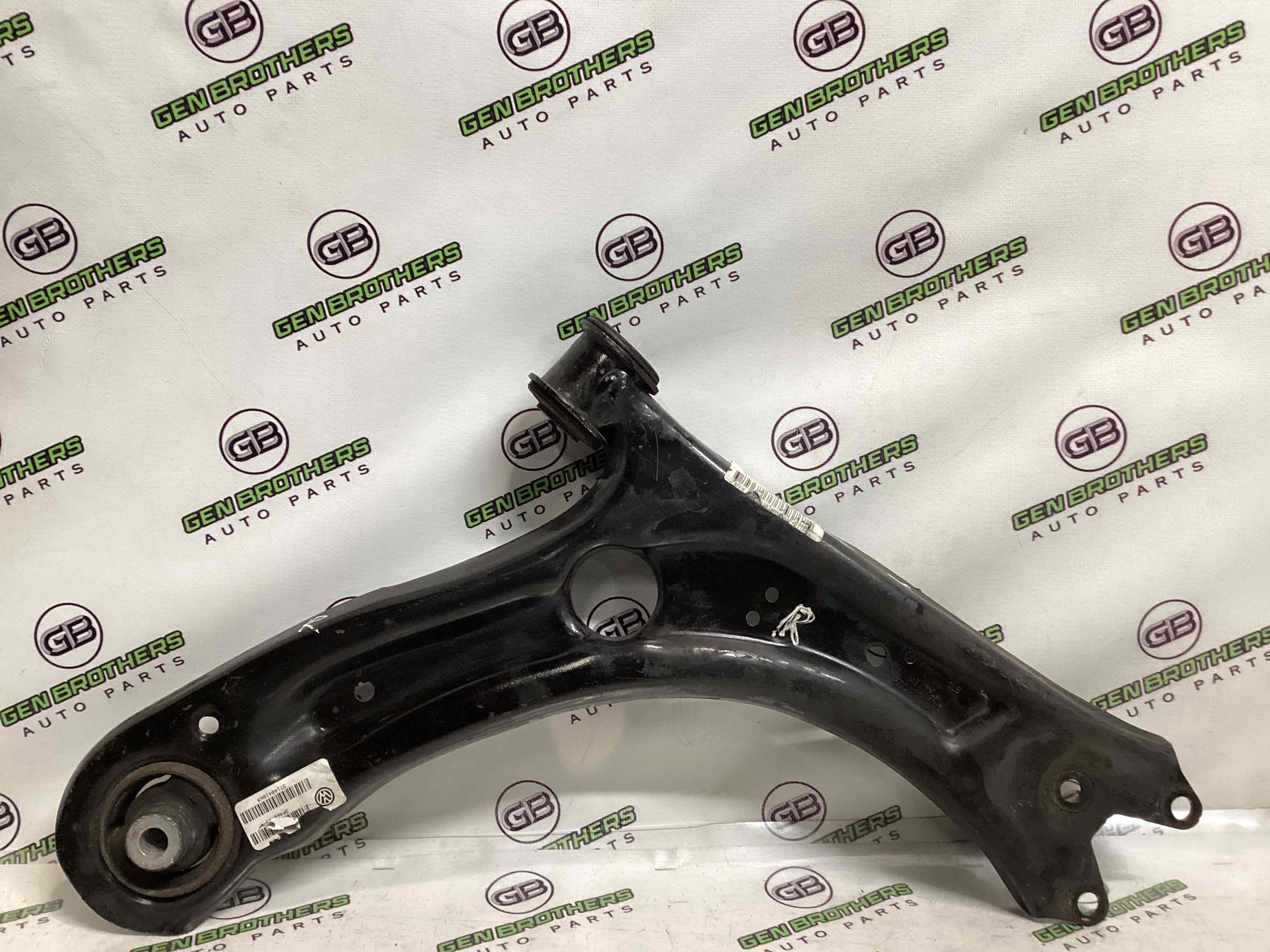 Важіль передній правий