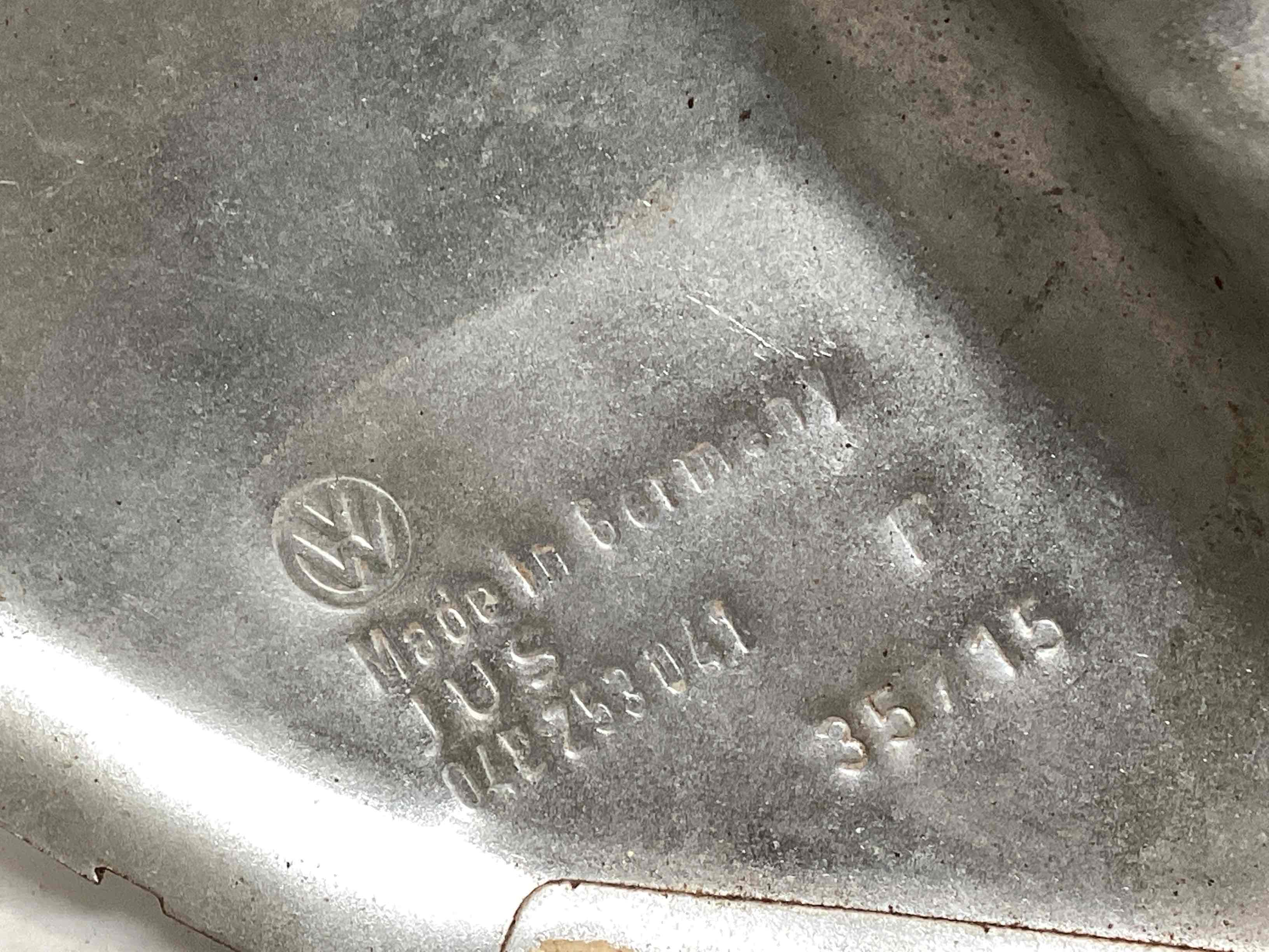 Теплоекран, пластикові ізолятори