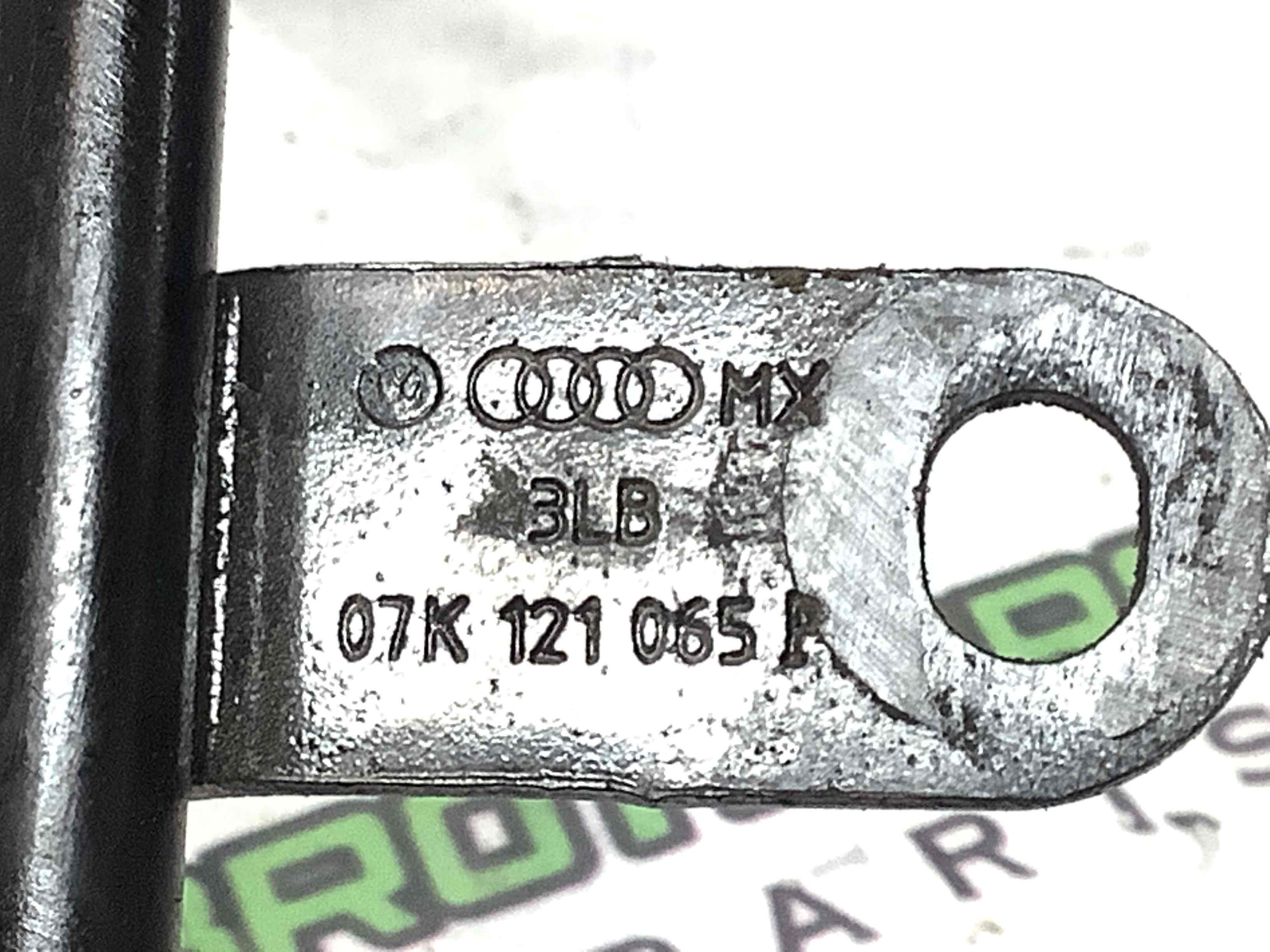 Патрубок трубопровід, шланг