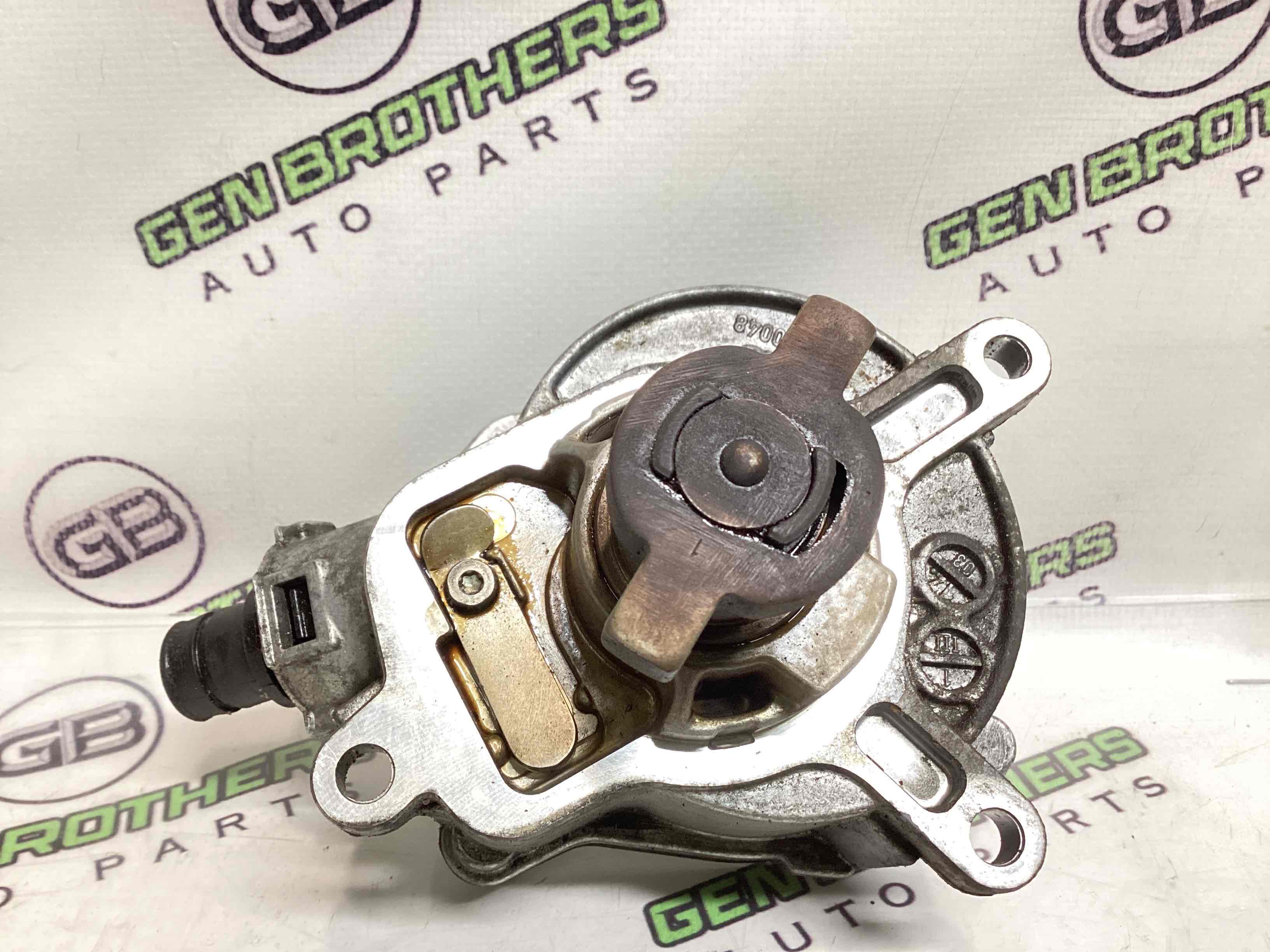 Насос вакуумний