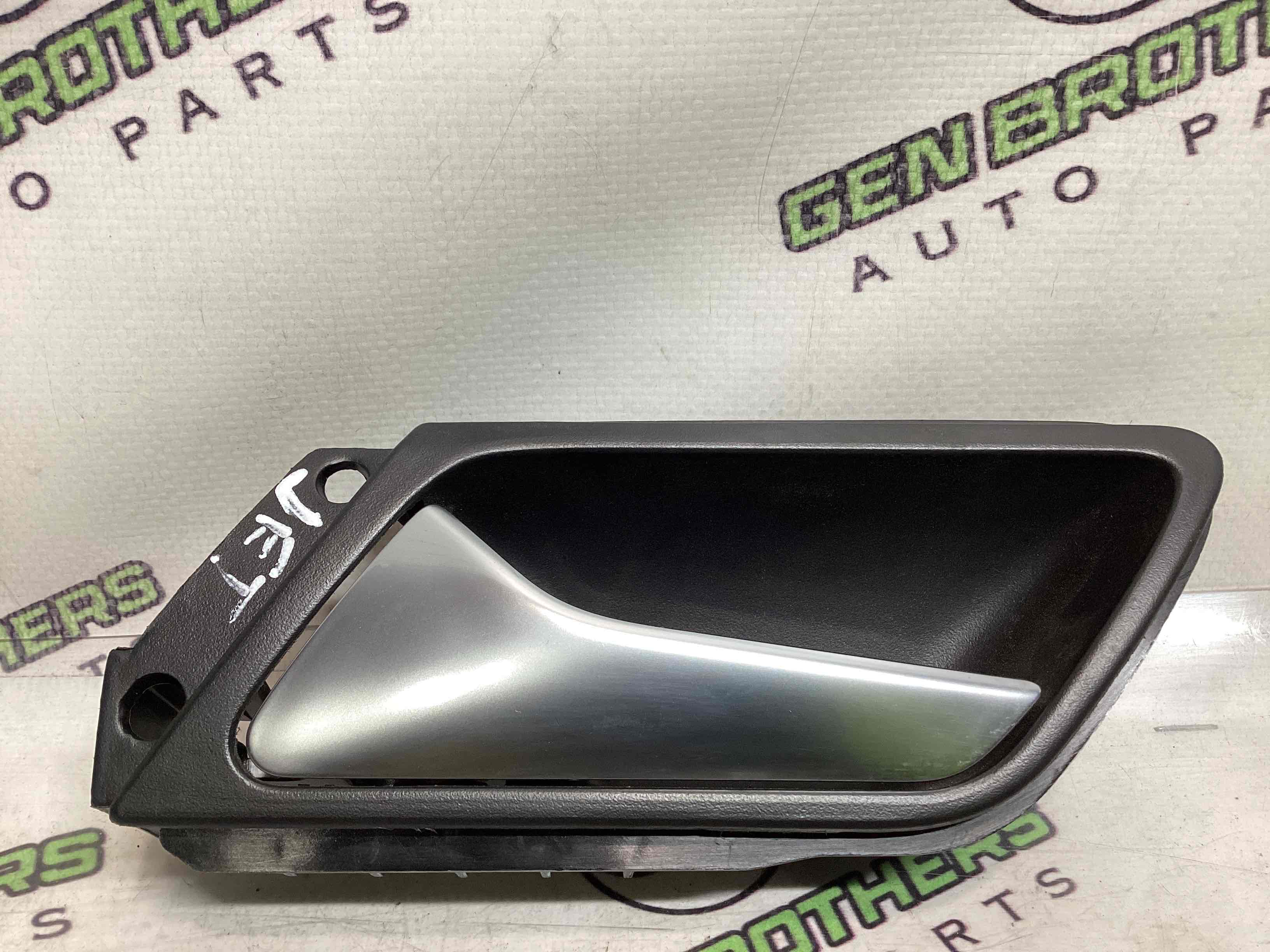 Ручка дверей салону внутрішня, поручень