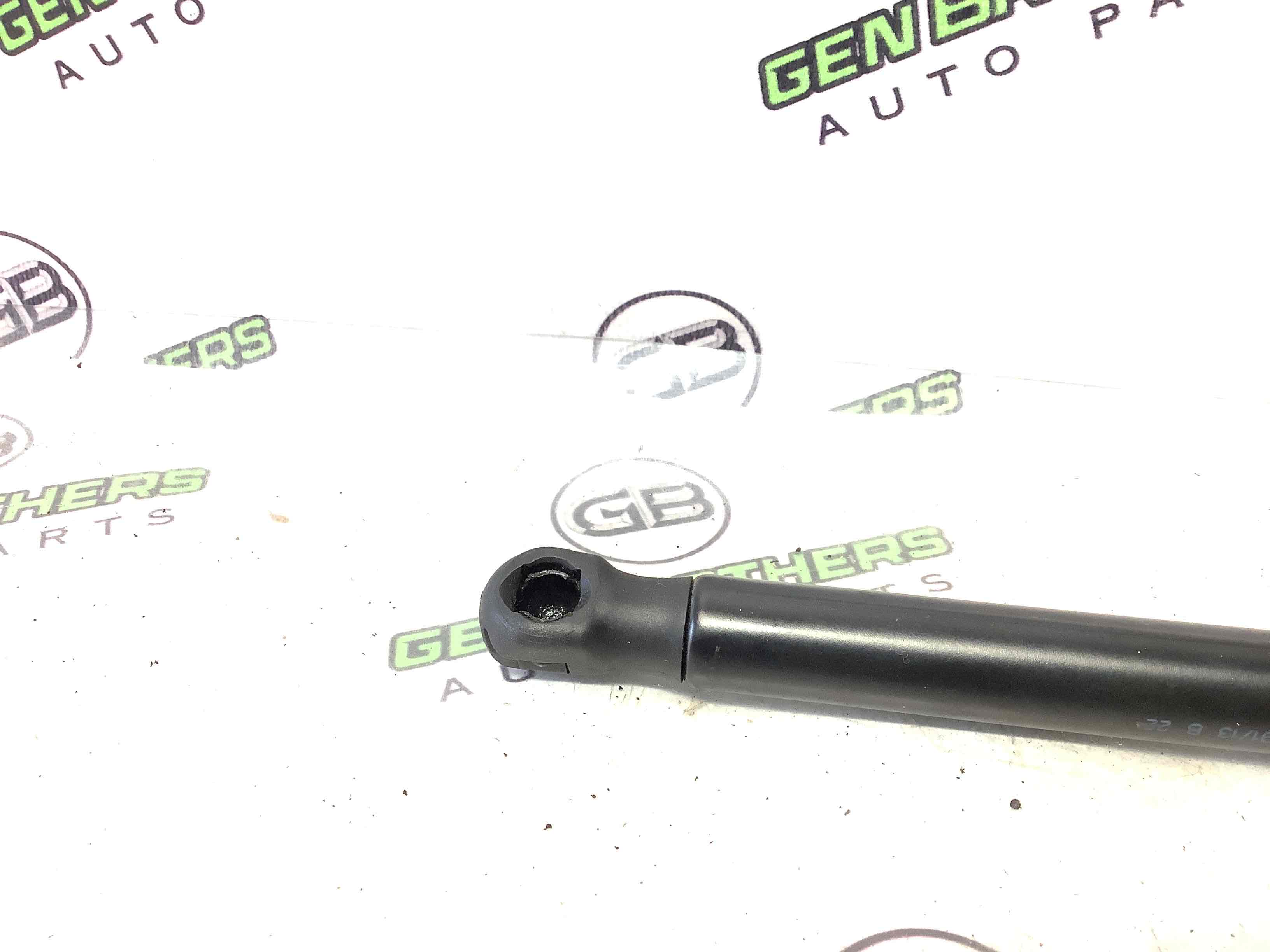 Амортизатор кришки двері багажника