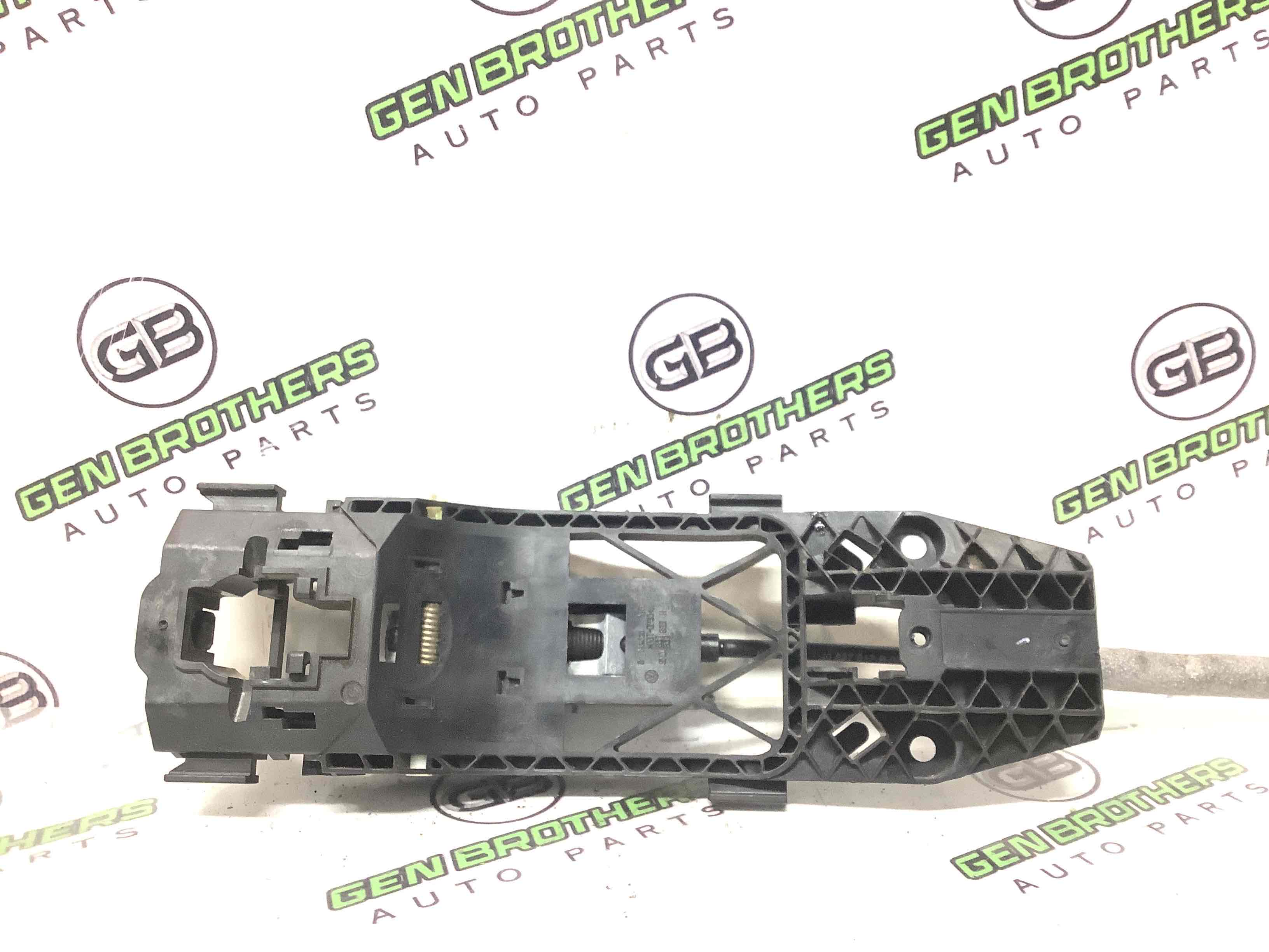 Кронштейн ручки дверей