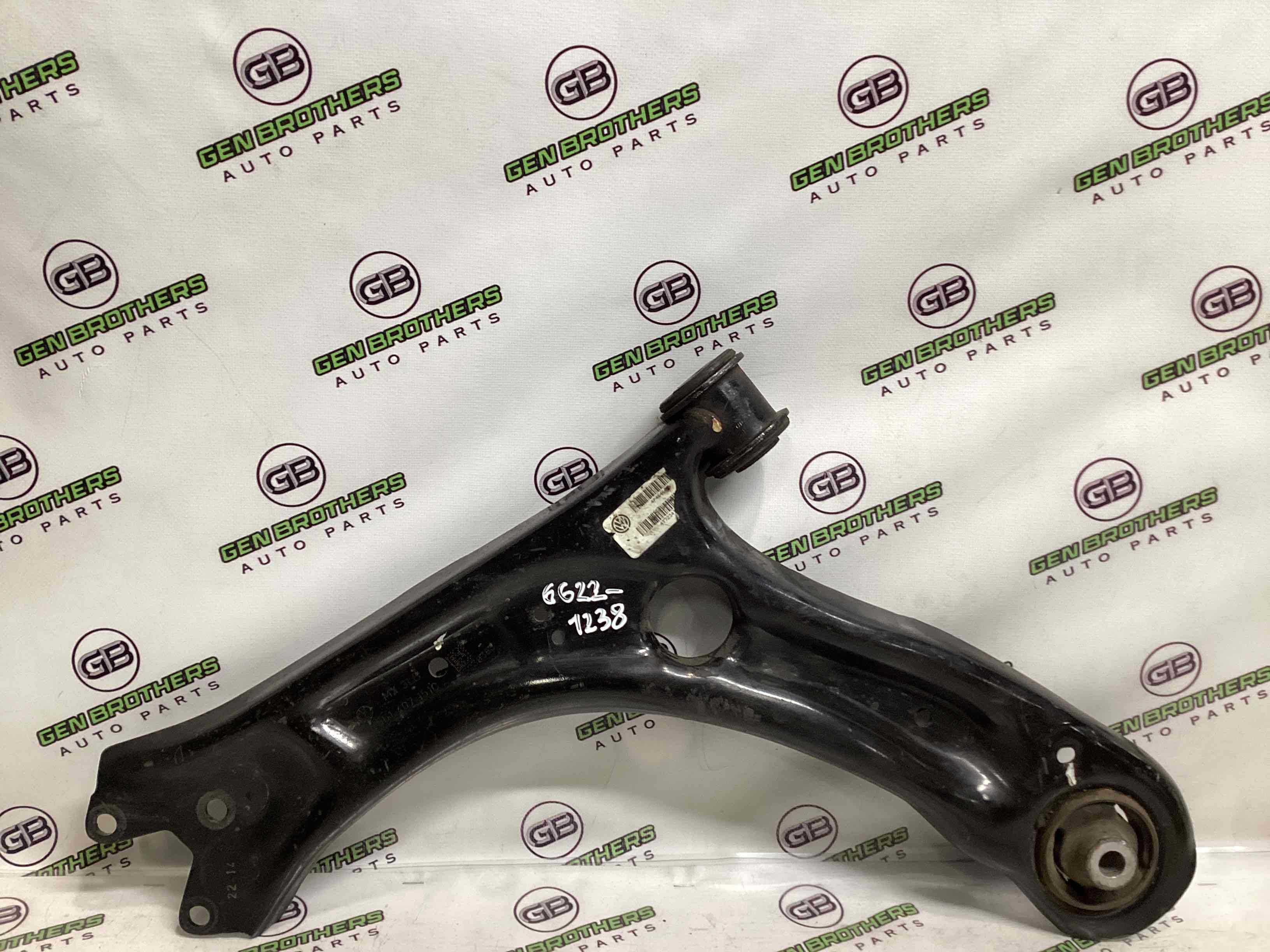 Важіль передній правий