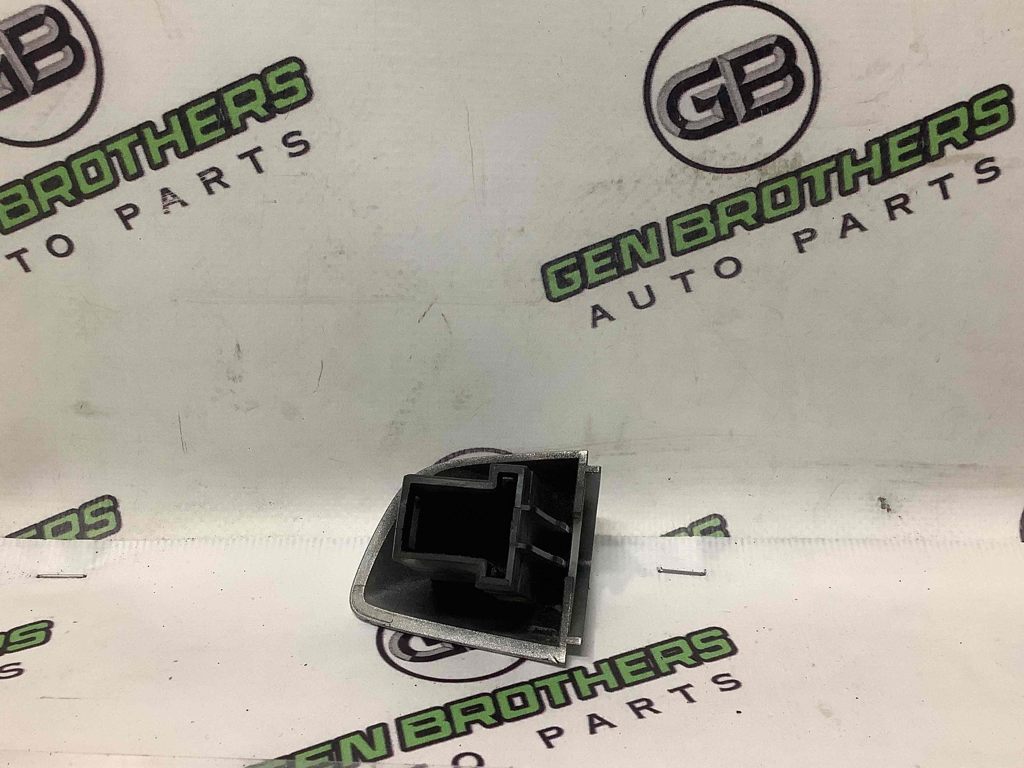 Ручка двері зовнішня