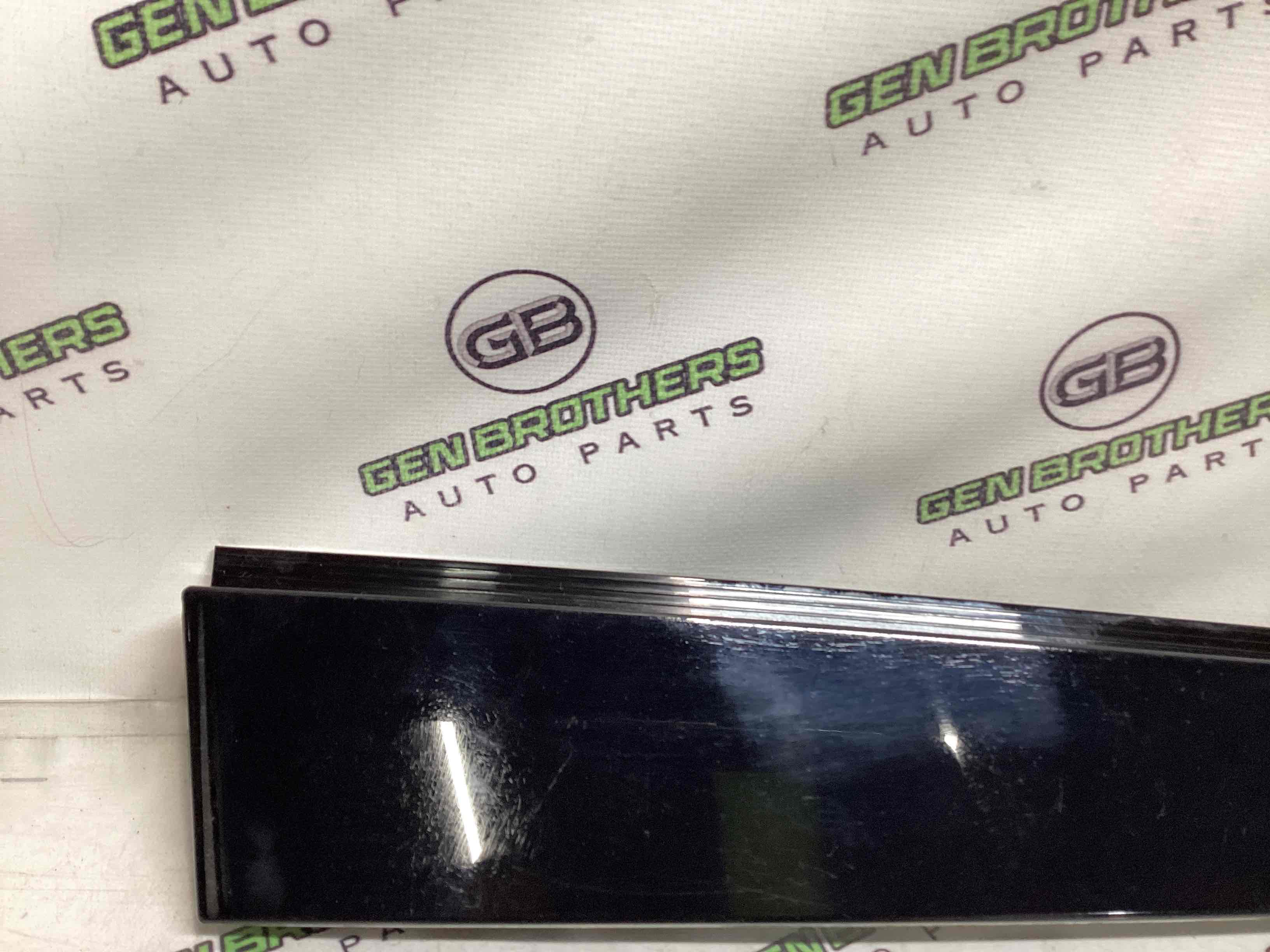 Молдинг двері задньої лівої