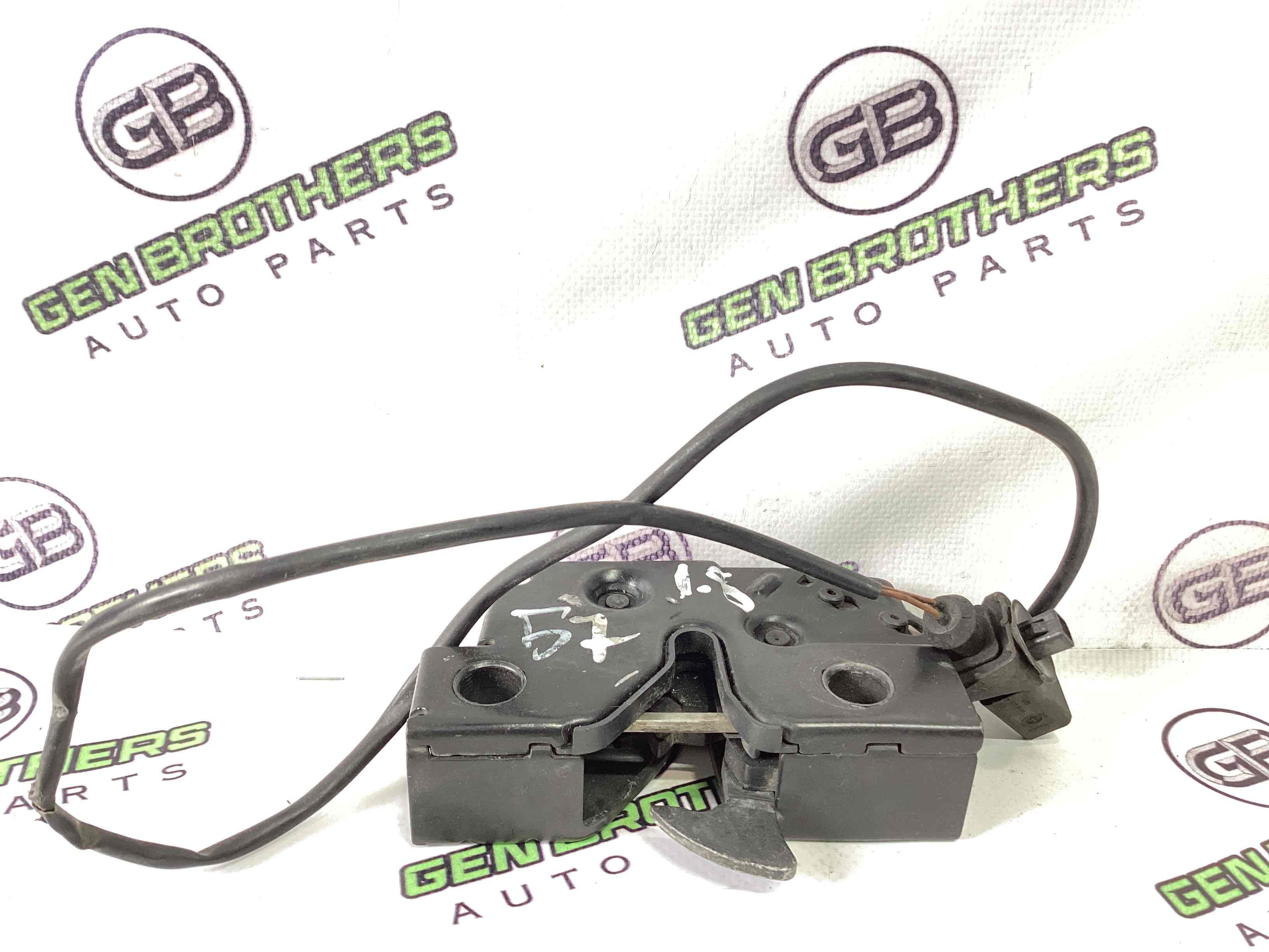 Замок капота, трос капота