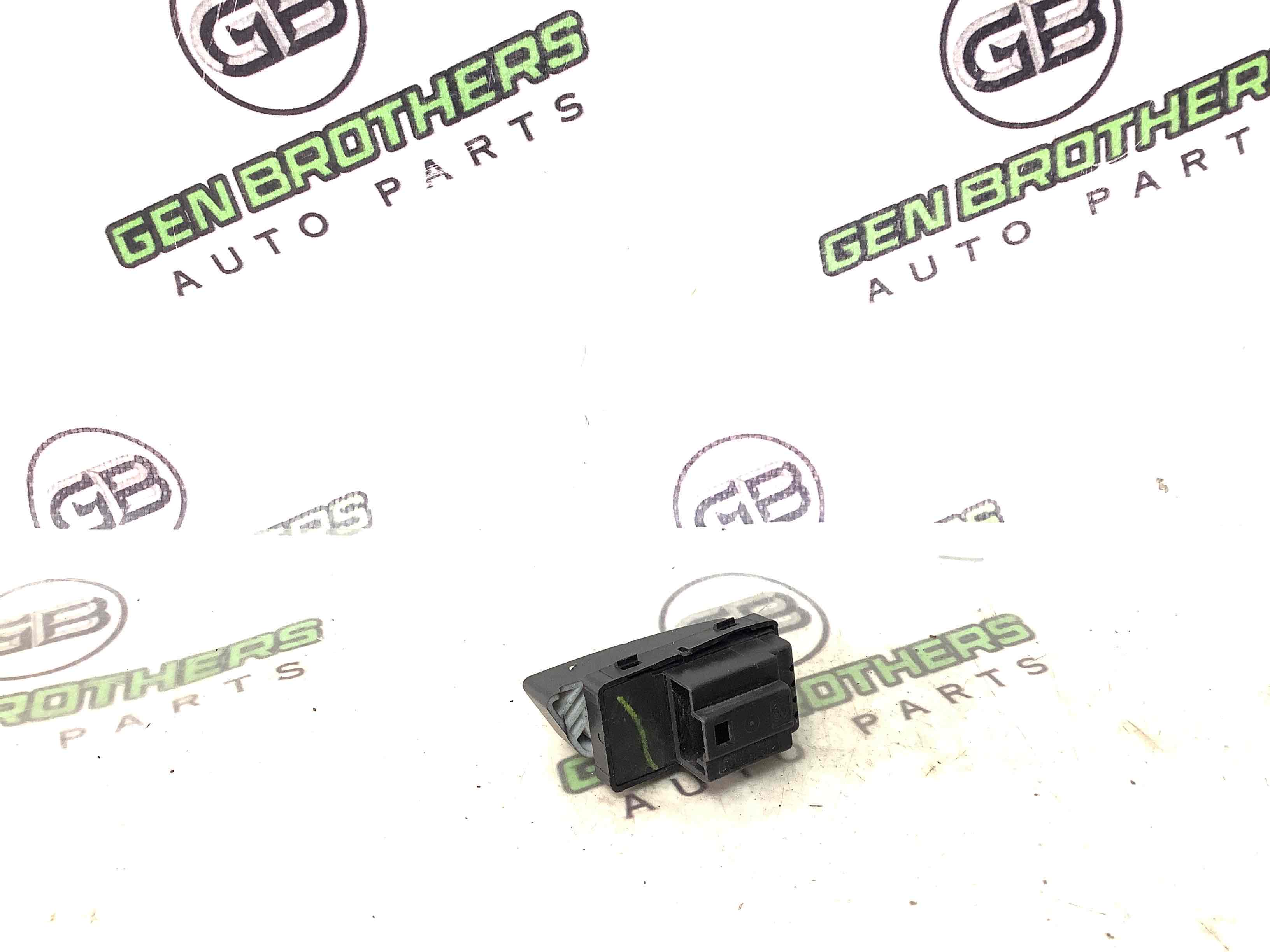 Кнопка центрального замку