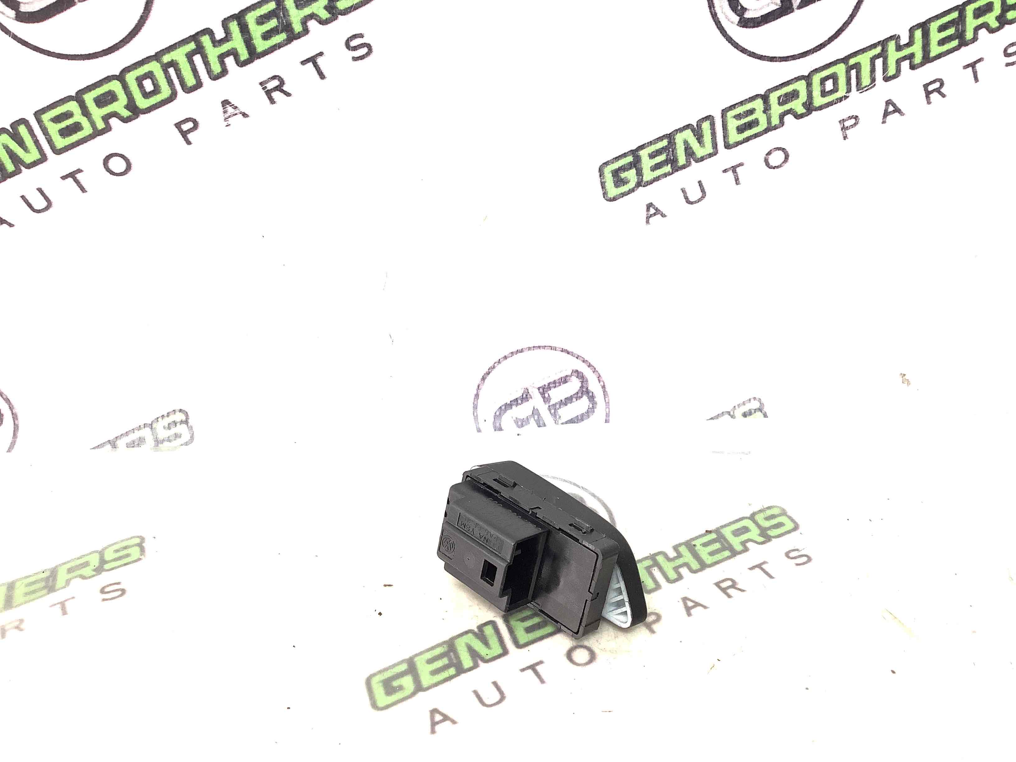 Кнопка центрального замку