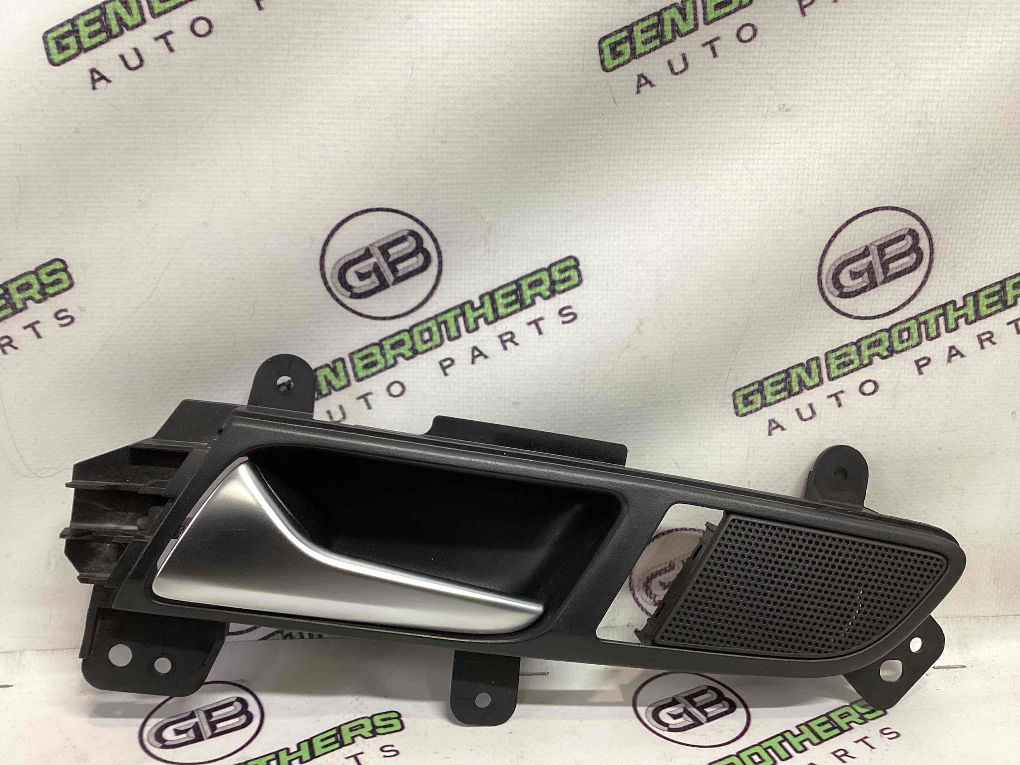 Ручка дверей салону внутрішня, поручень