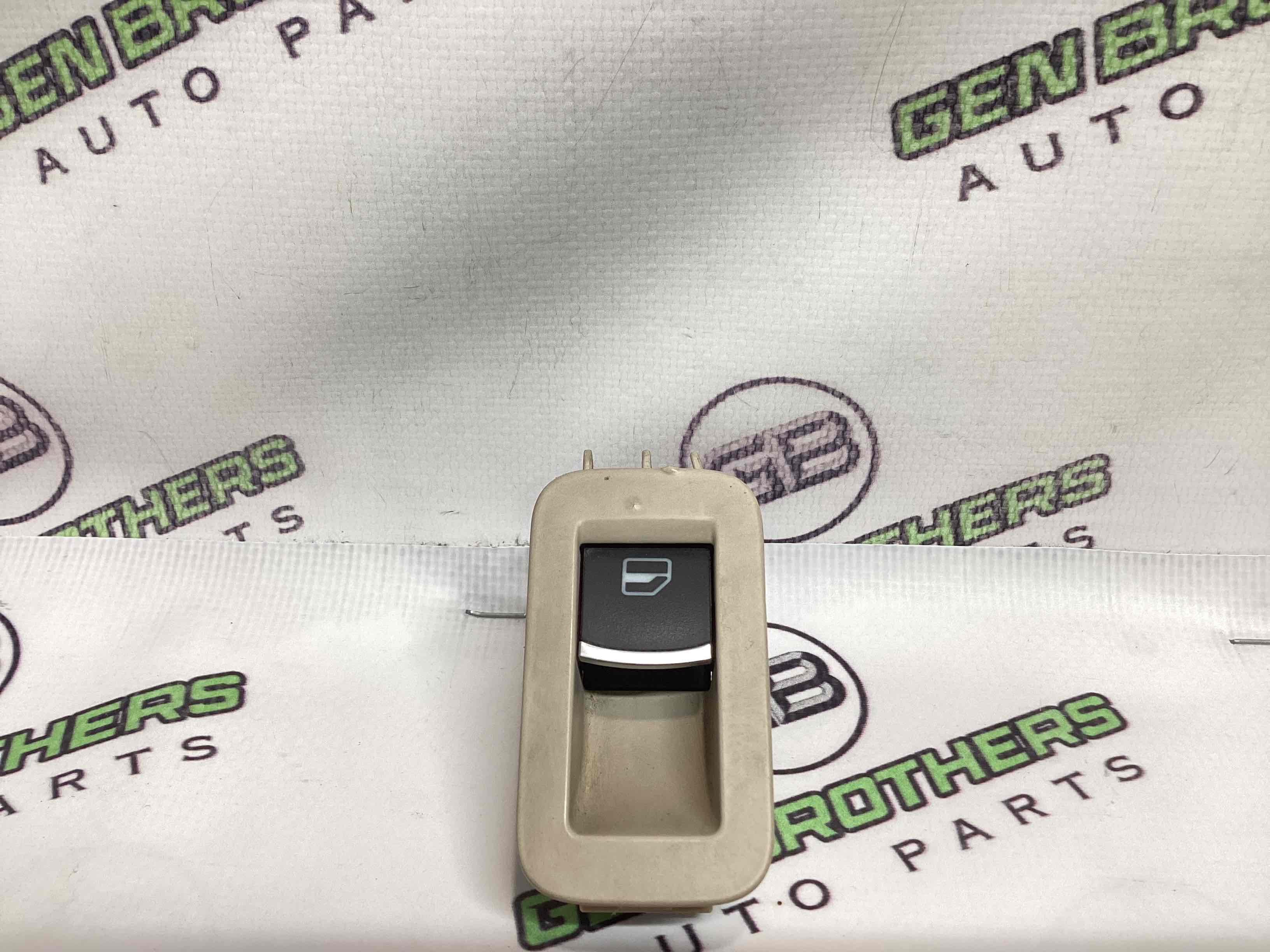 Кнопки керування склопідйомниками