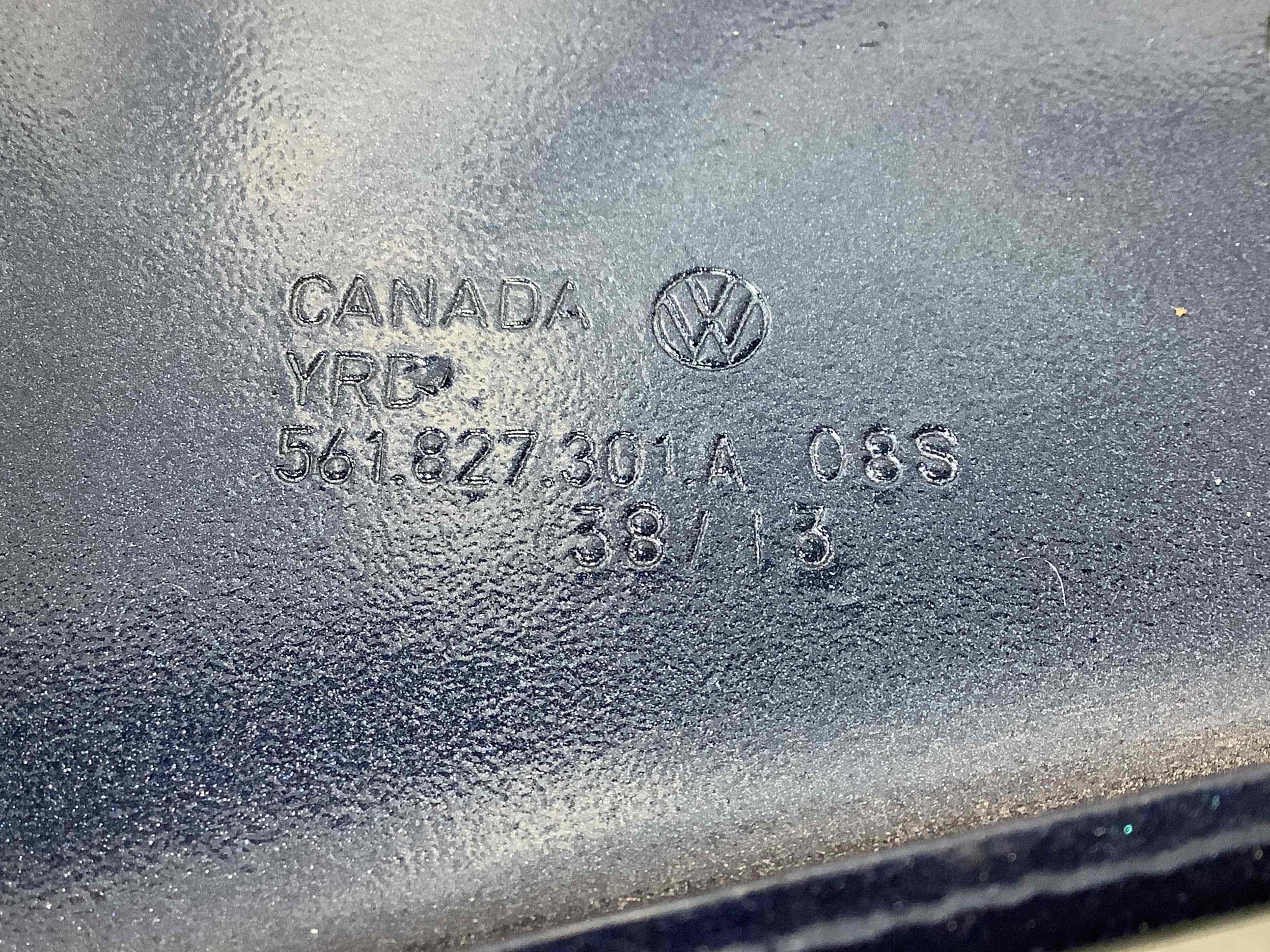 Петля кришки багажника, двері багажника