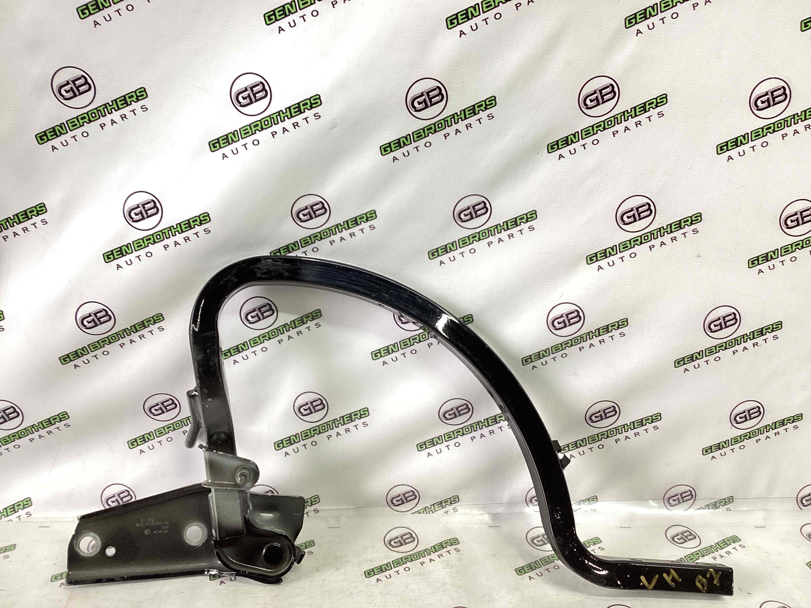 Петля кришки багажника, двері багажника