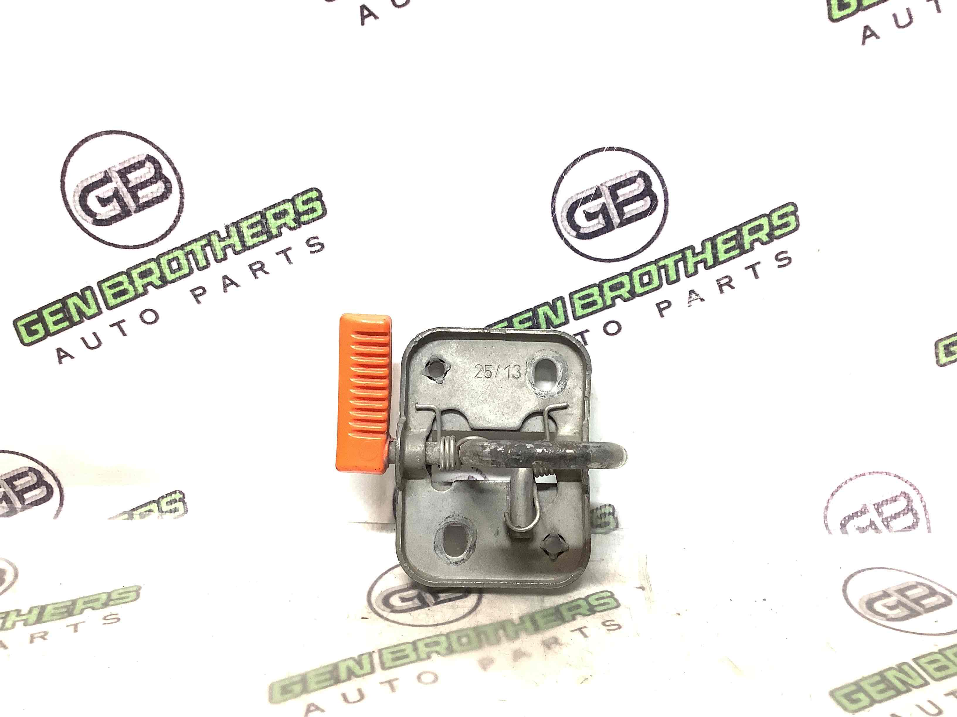 Замок капота, трос капота