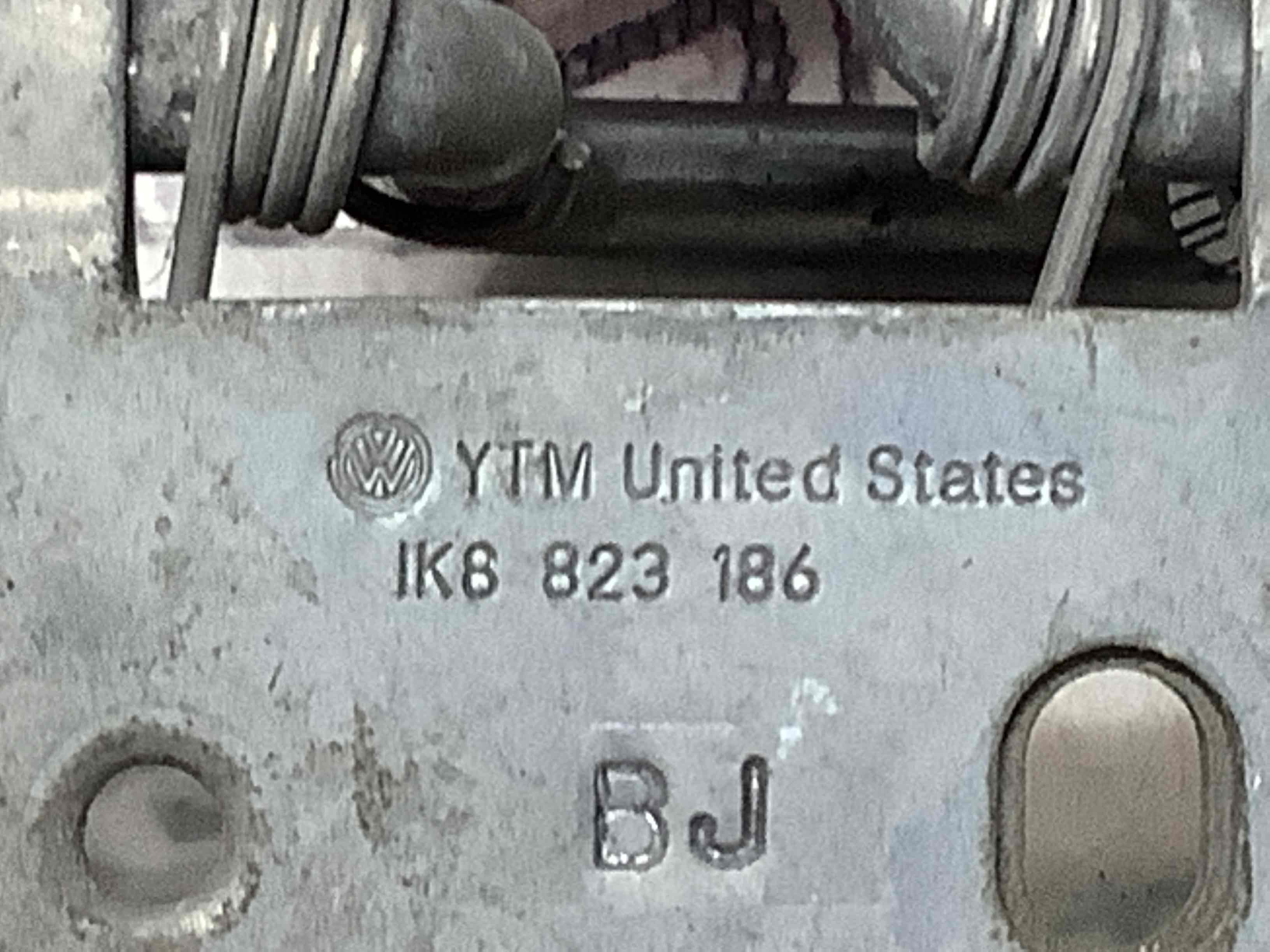 Замок капота, трос капота