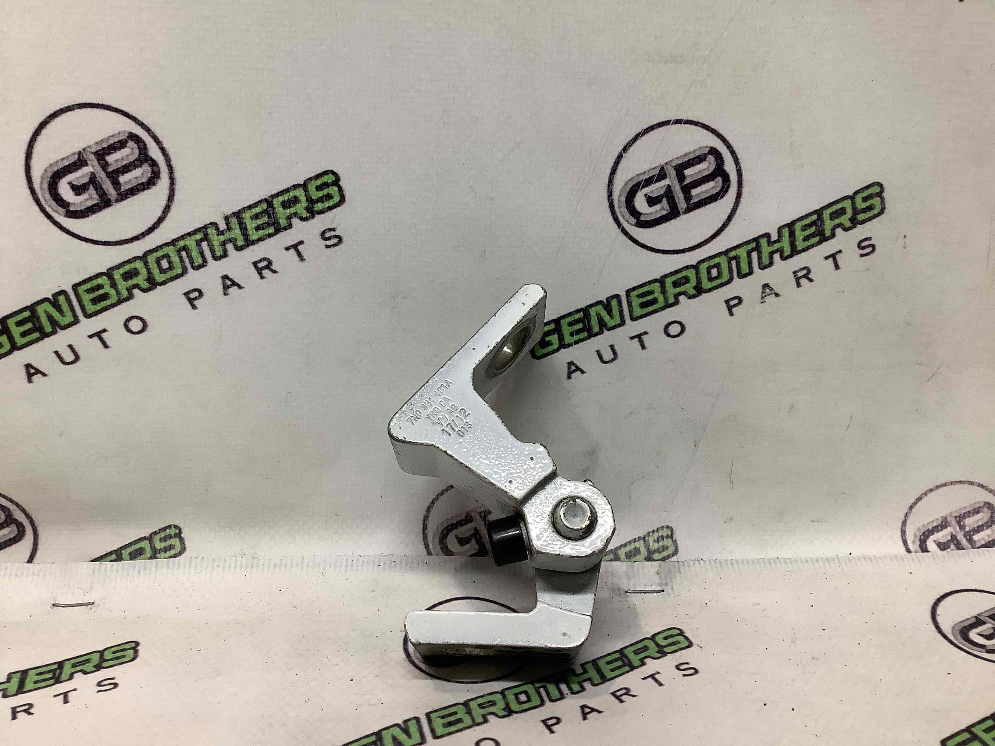 Петля двері, замок двері