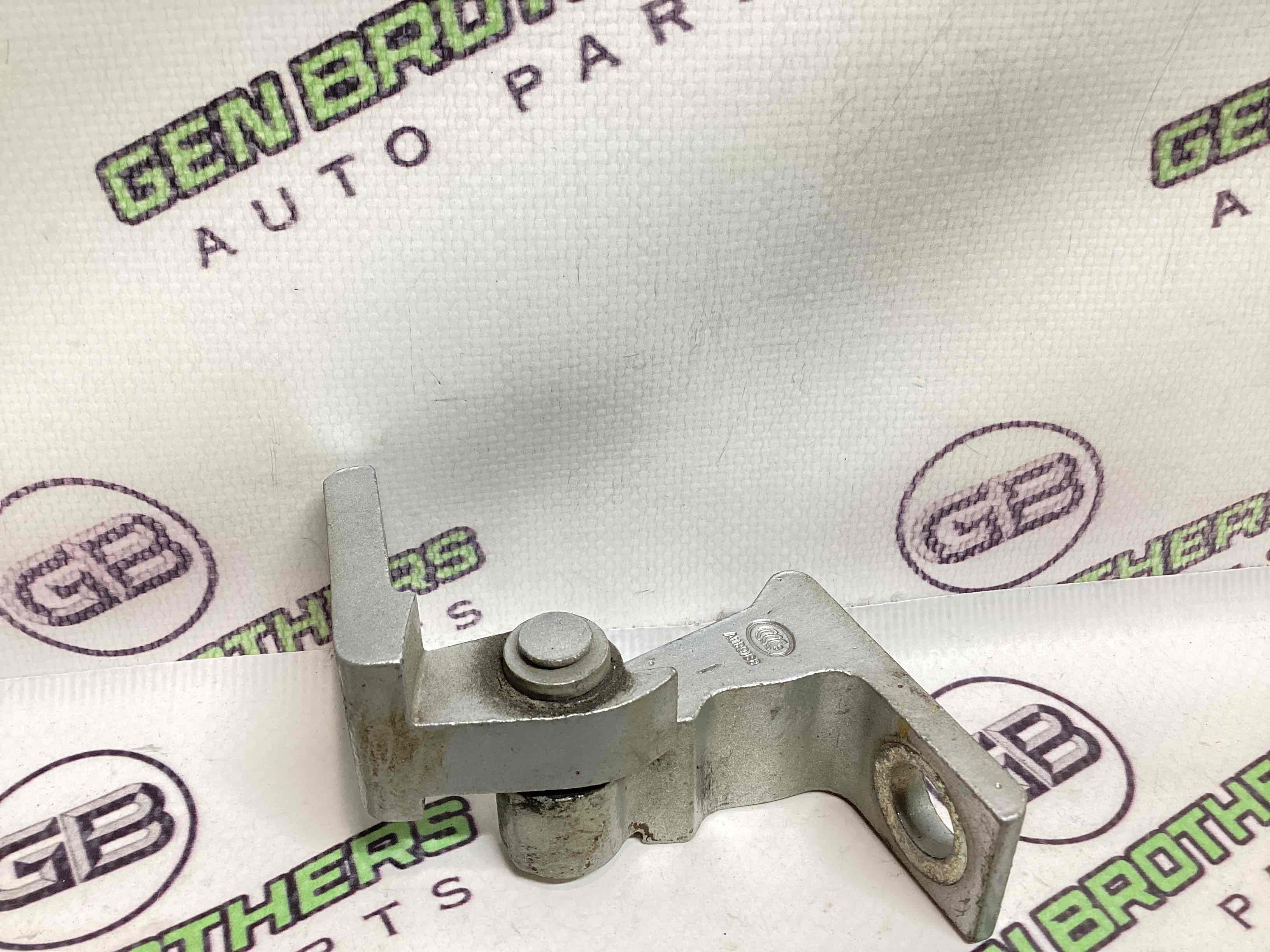 Петля двері, замок двері