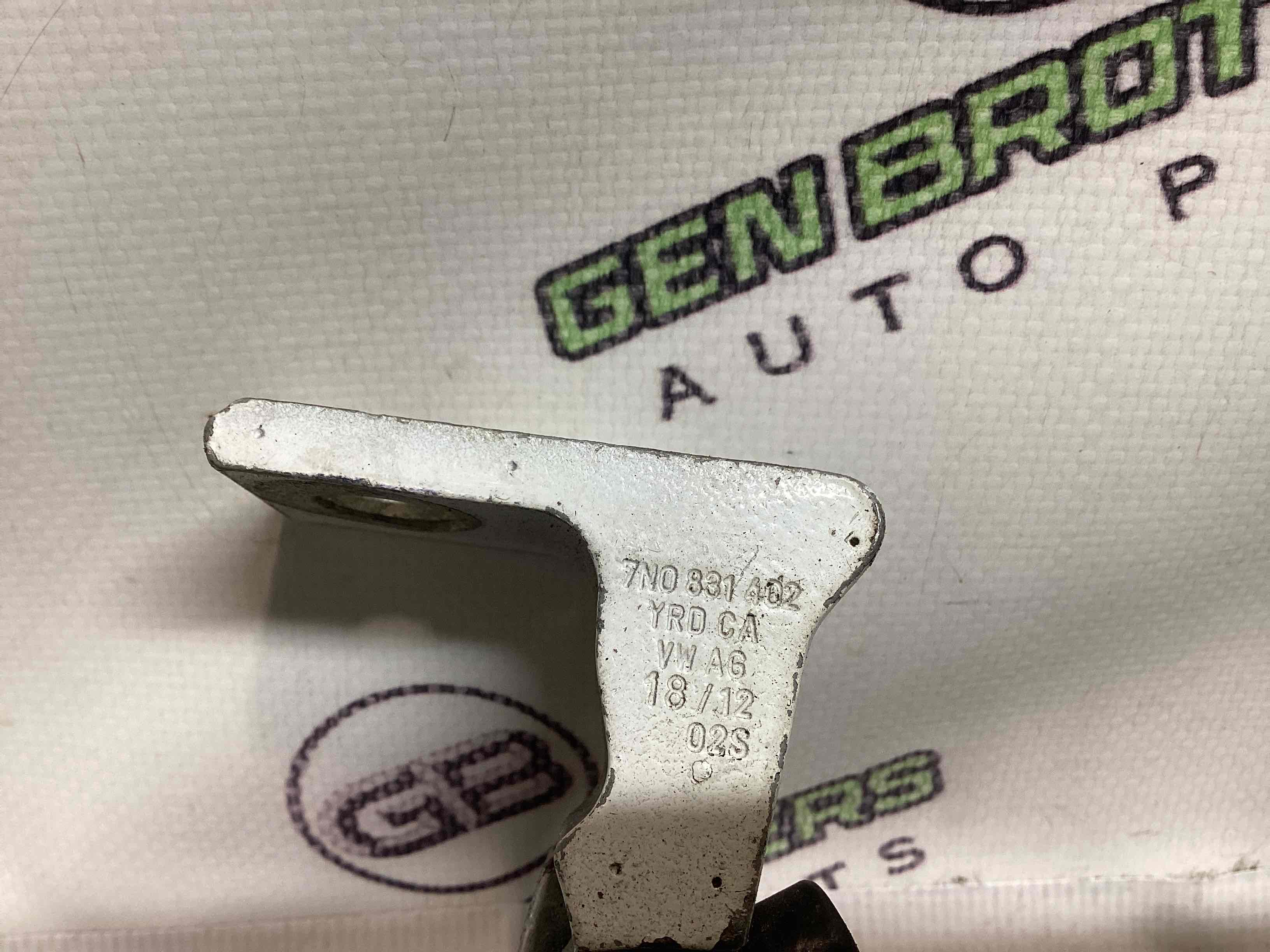 Петля двері, замок двері