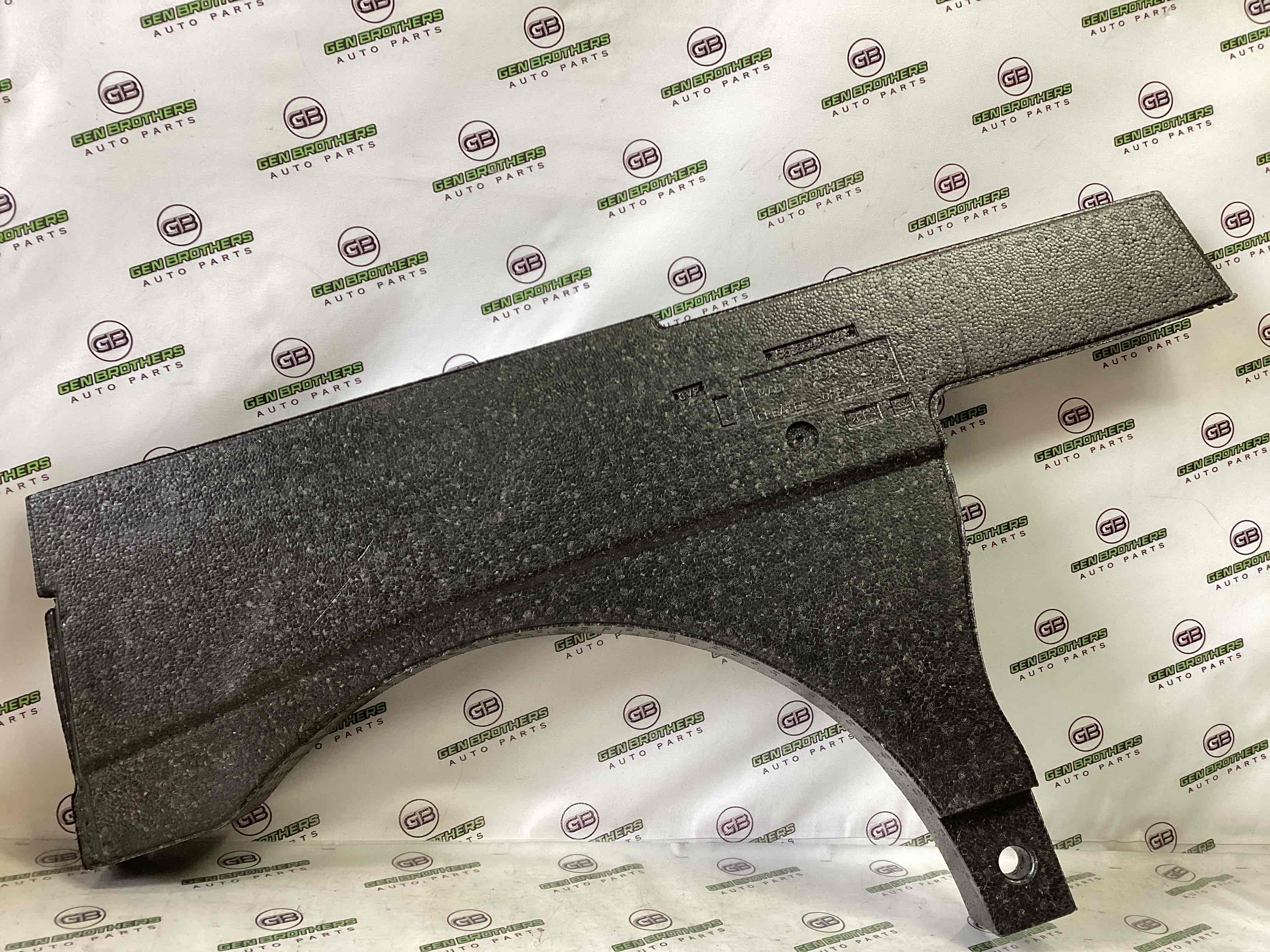 Елементи оздоблення багажника