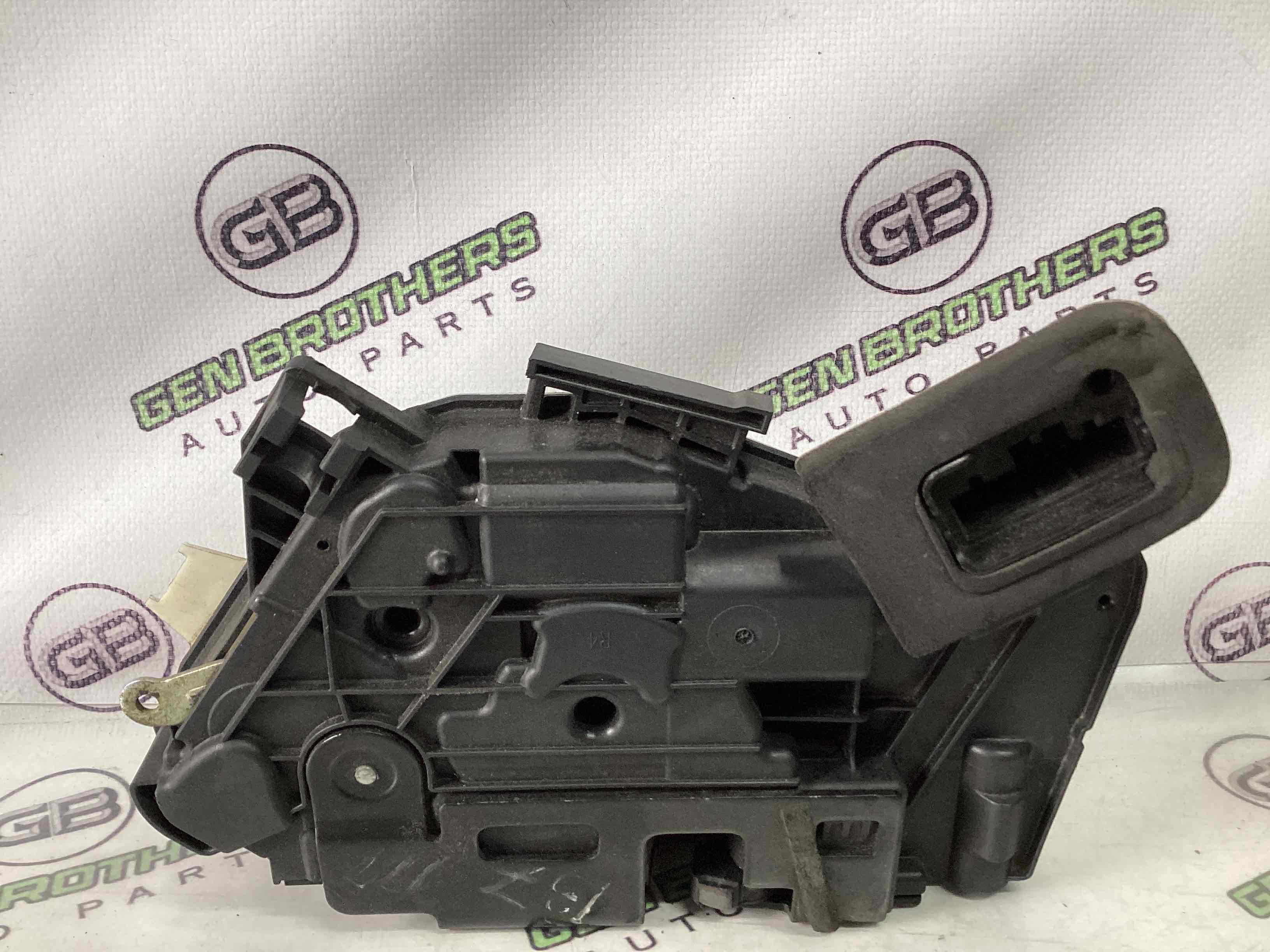 Замок дверей передньої правої