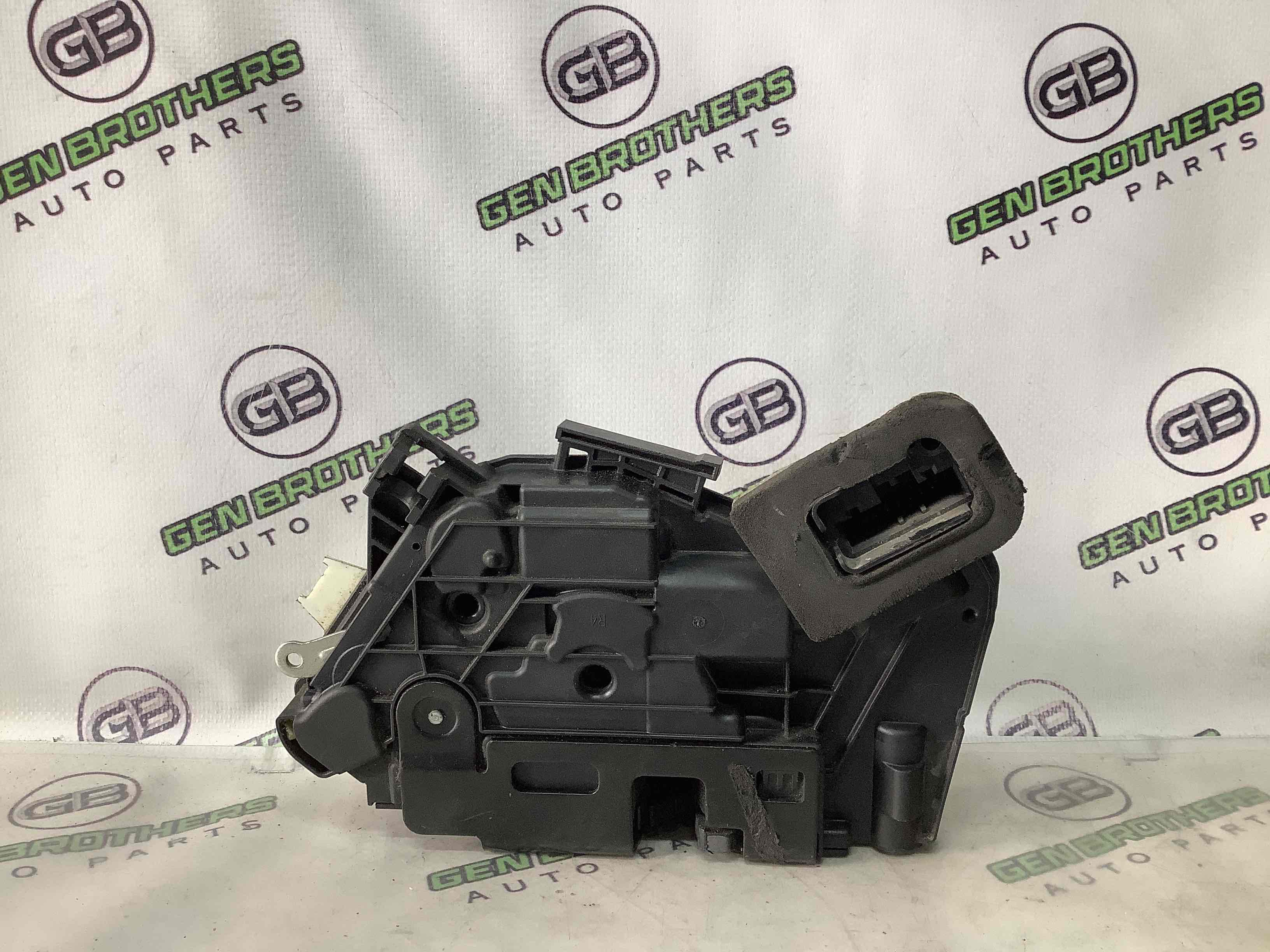 Замок дверей задньої правої