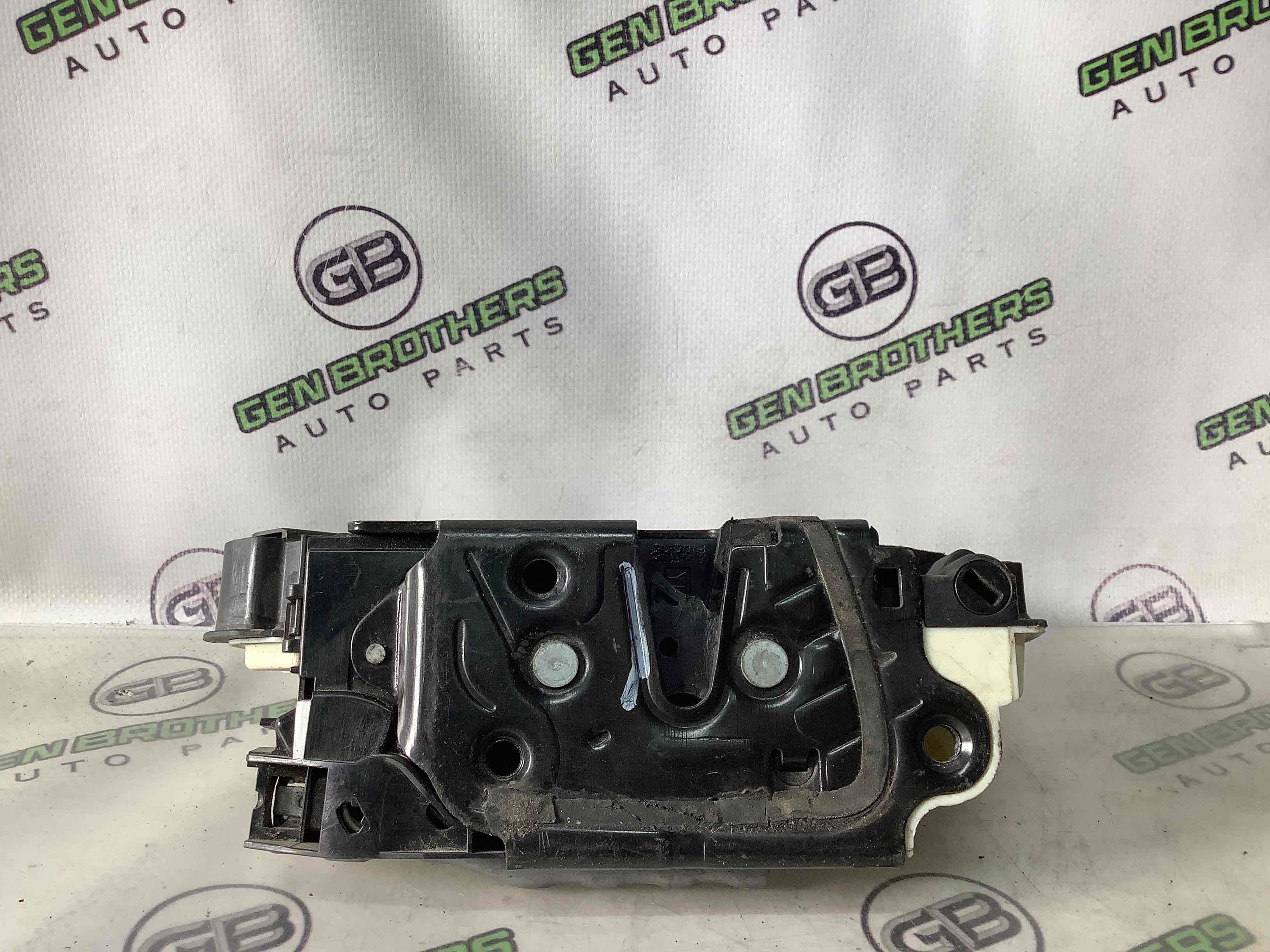 Замок дверей передньої правої