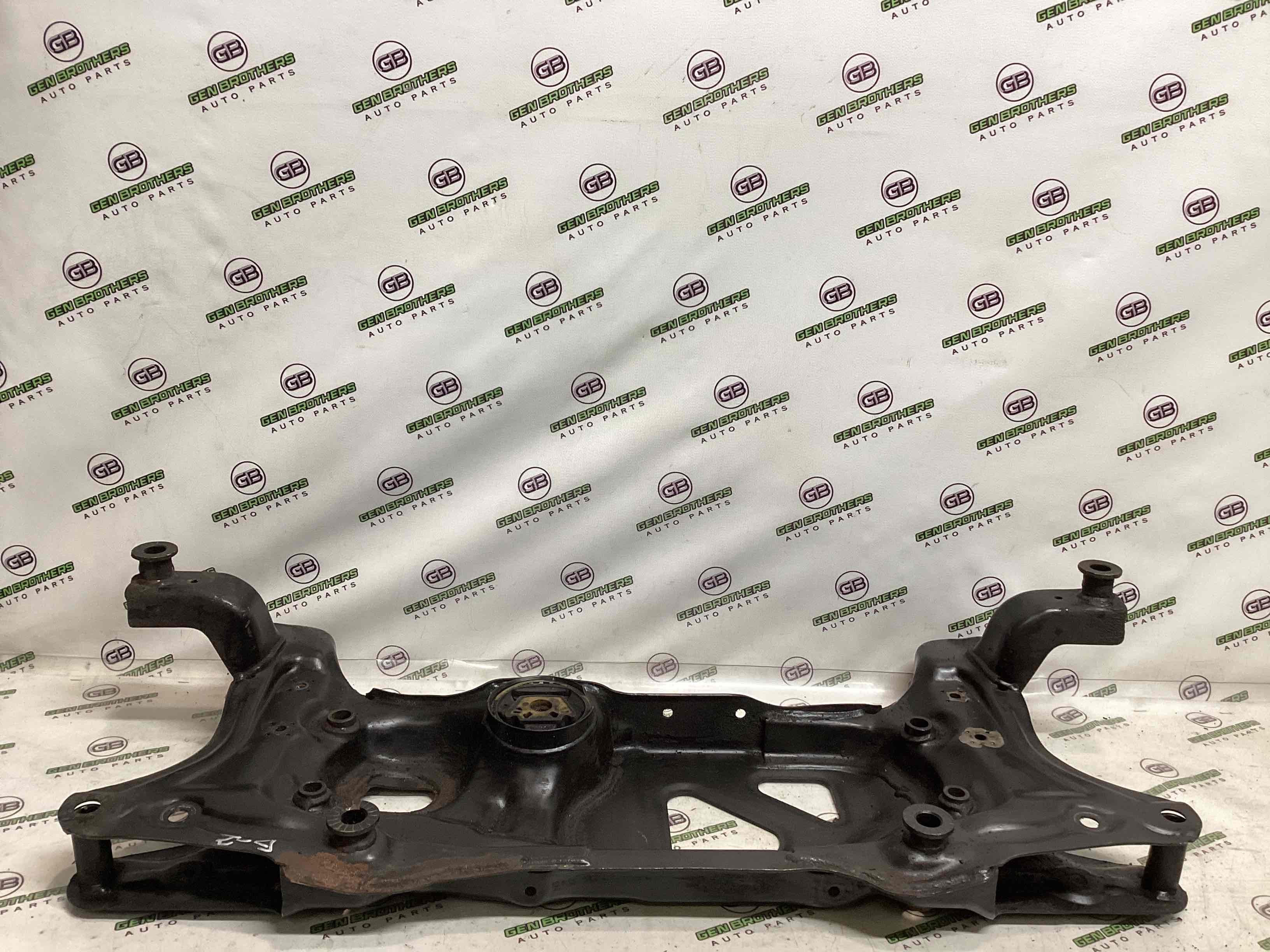 Балка підвіски передня підрамник