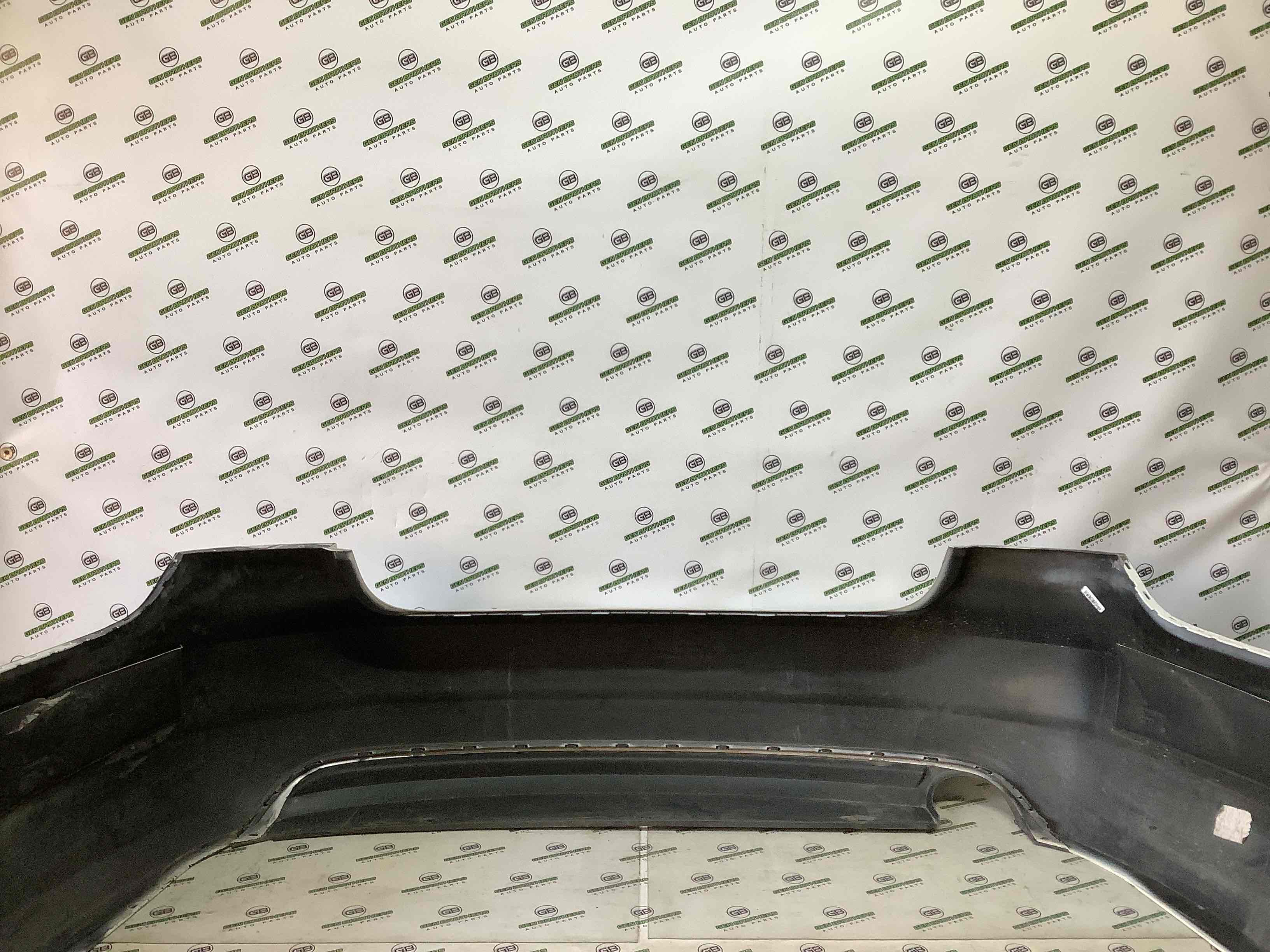 Бампер задній