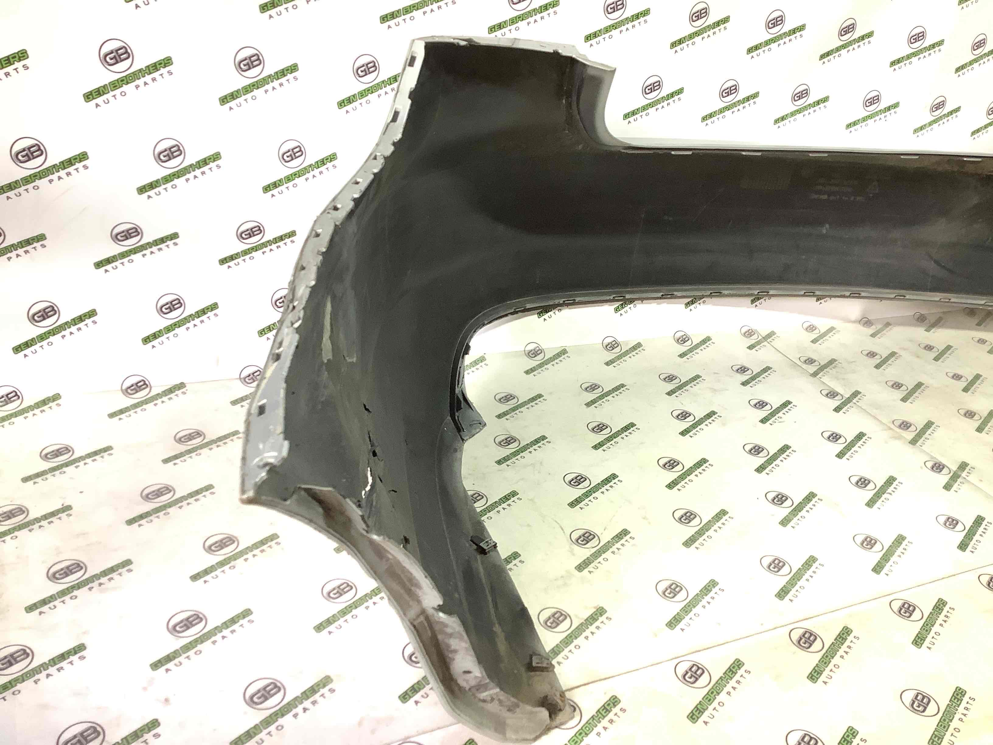 Бампер задній