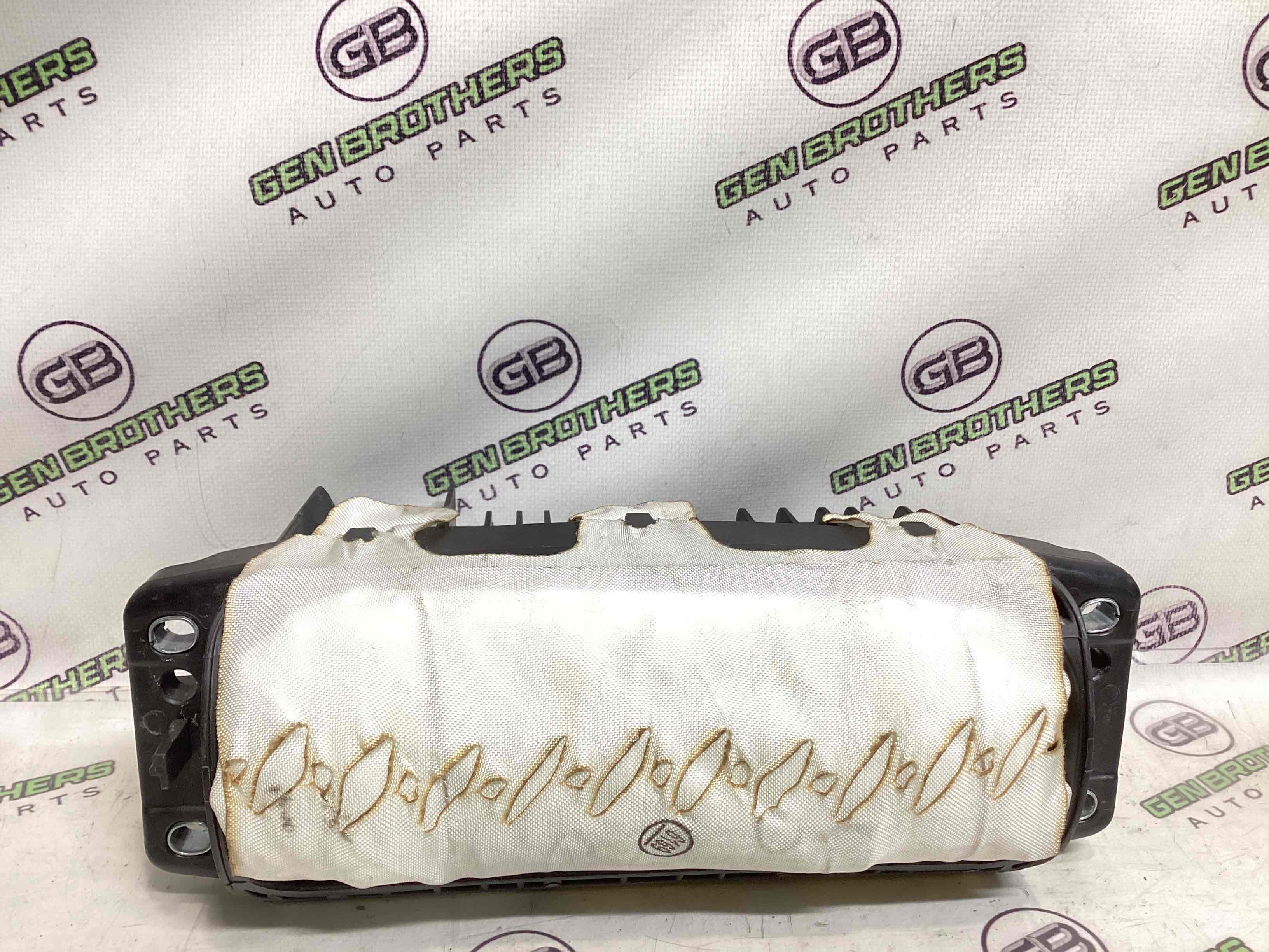 Подушка безпеки пасажира торпедо