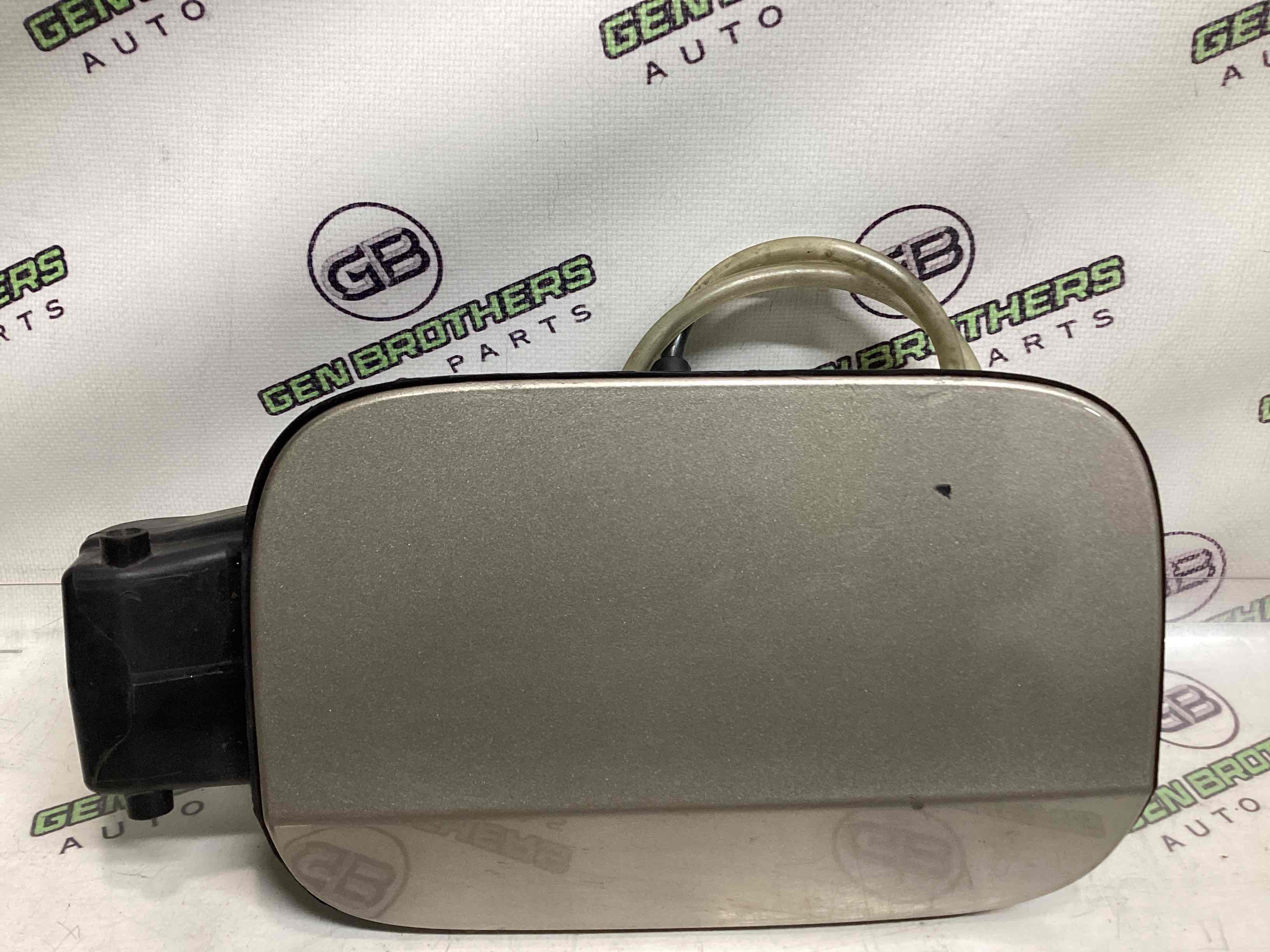 Лючок бензобака