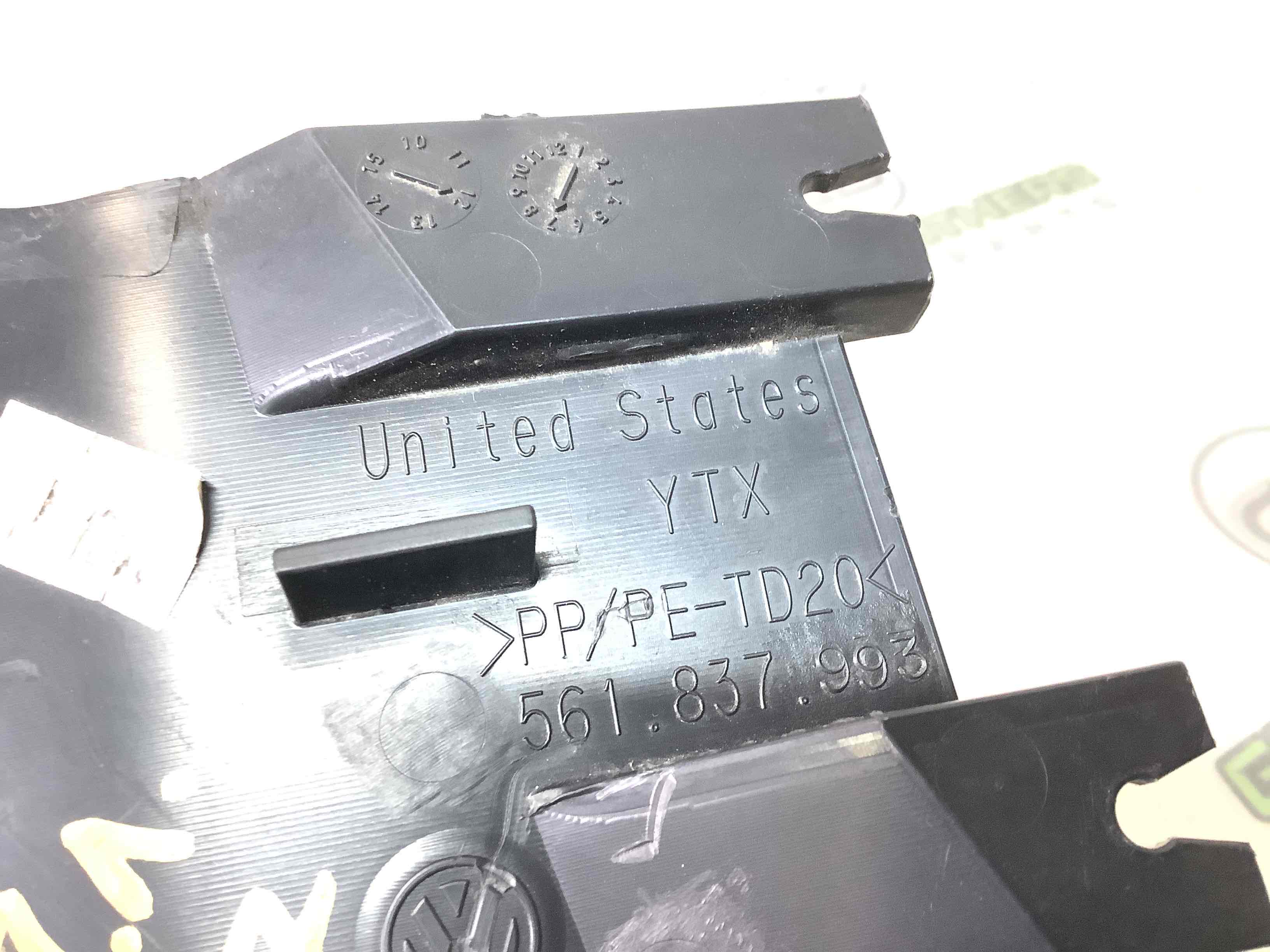 Корпус, накладка, кріплення лівого дзеркала