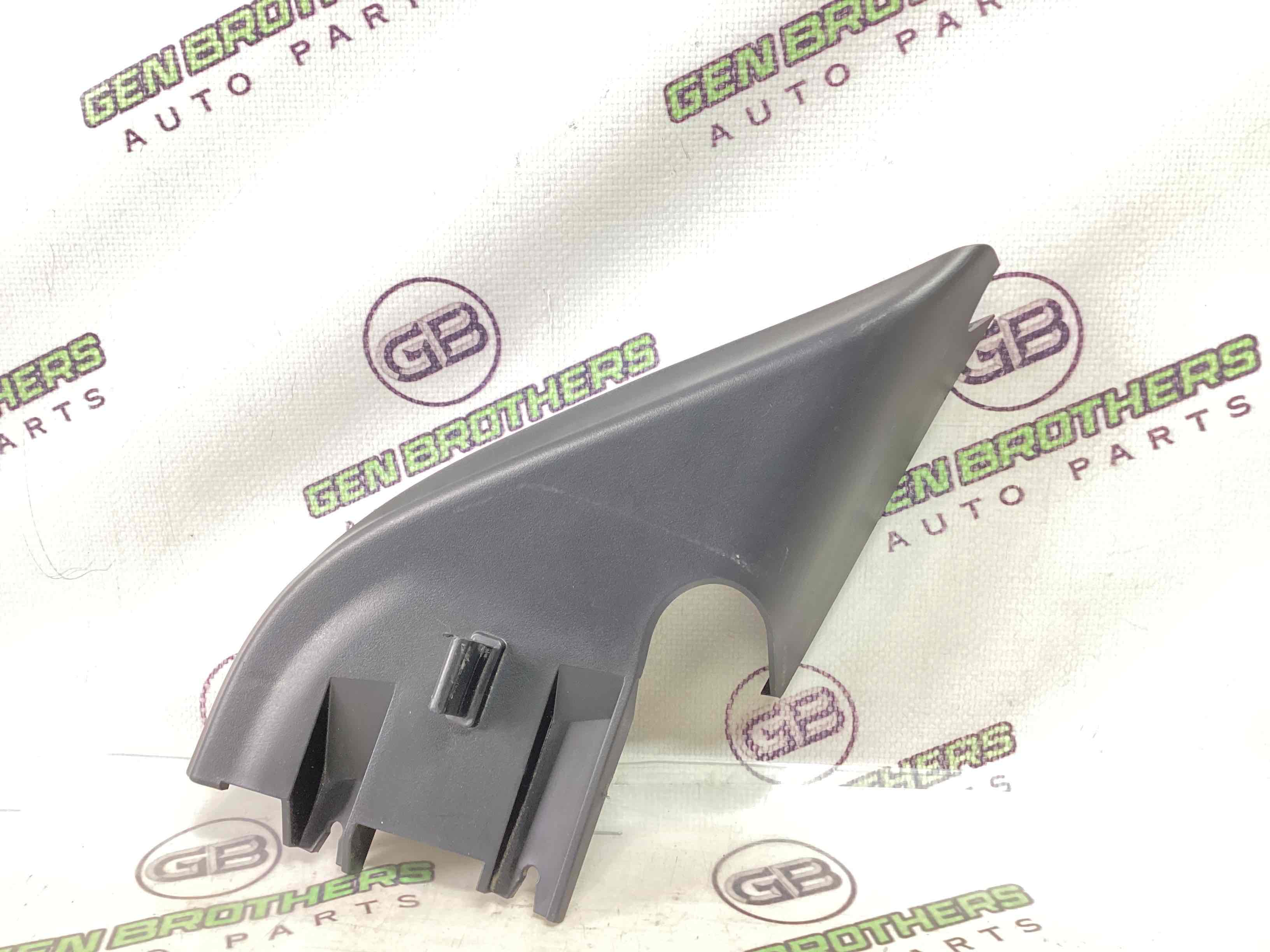 Корпус, накладка, кріплення правого дзеркала