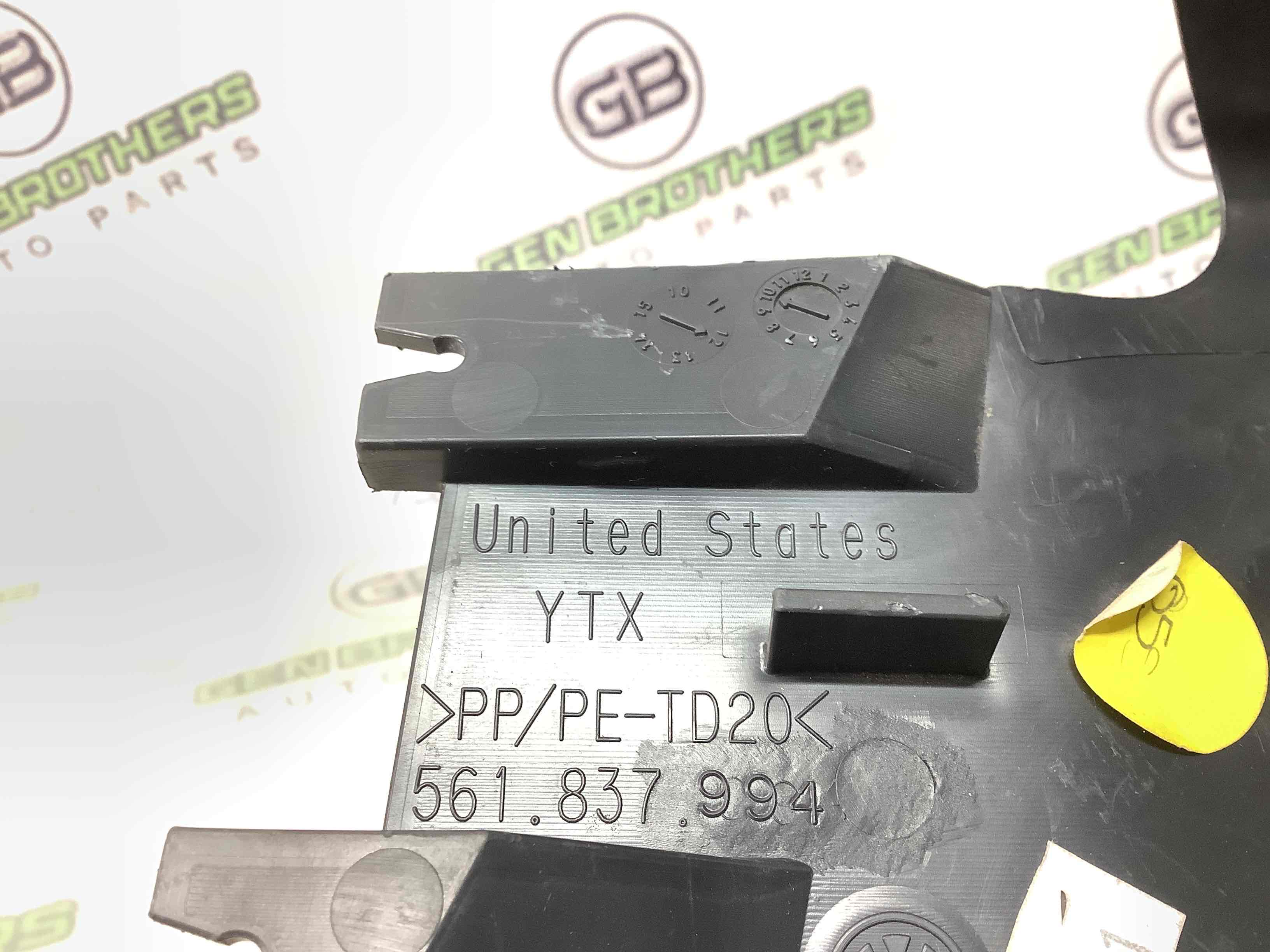 Корпус, накладка, кріплення правого дзеркала