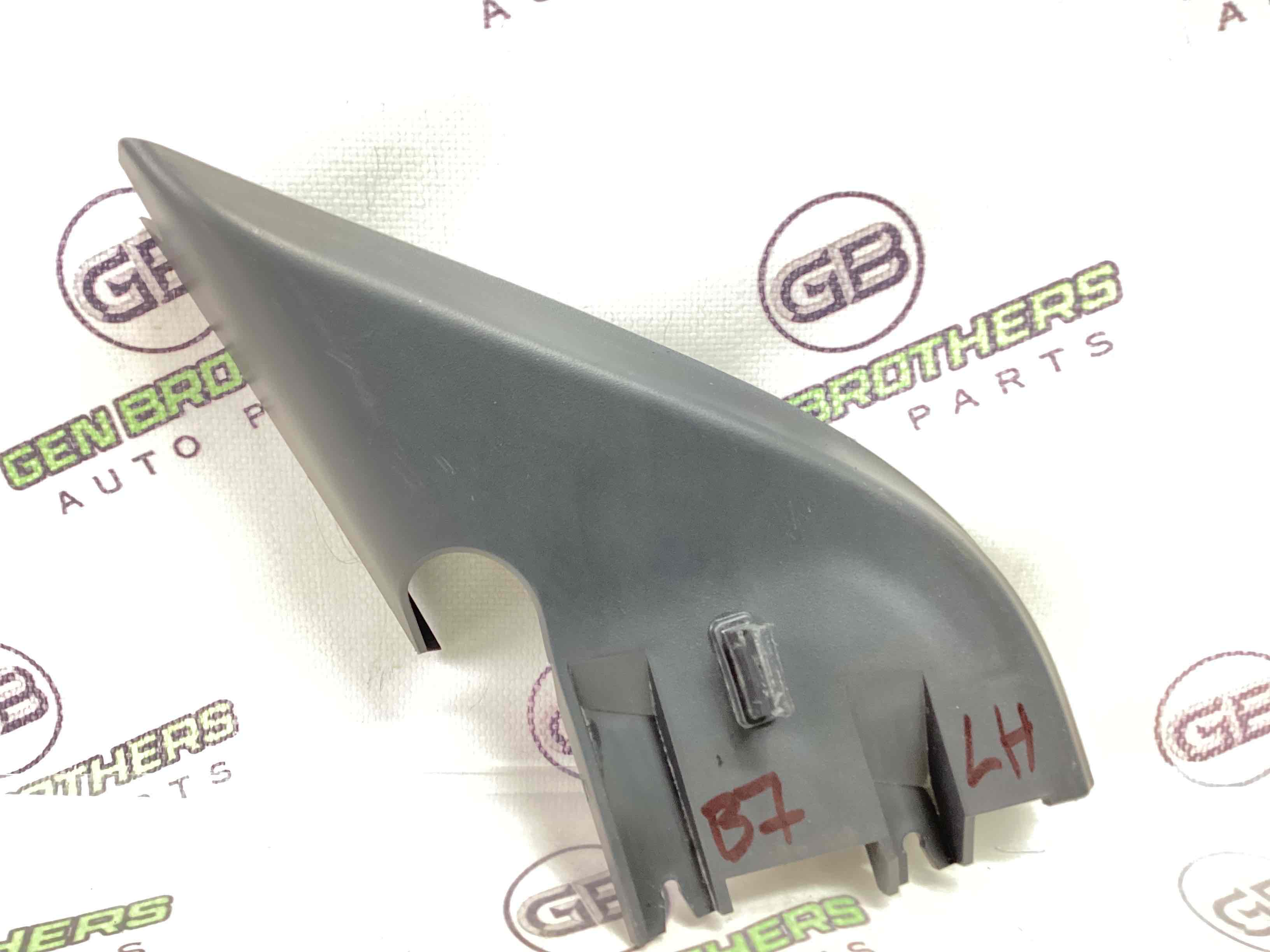 Корпус, накладка, кріплення лівого дзеркала