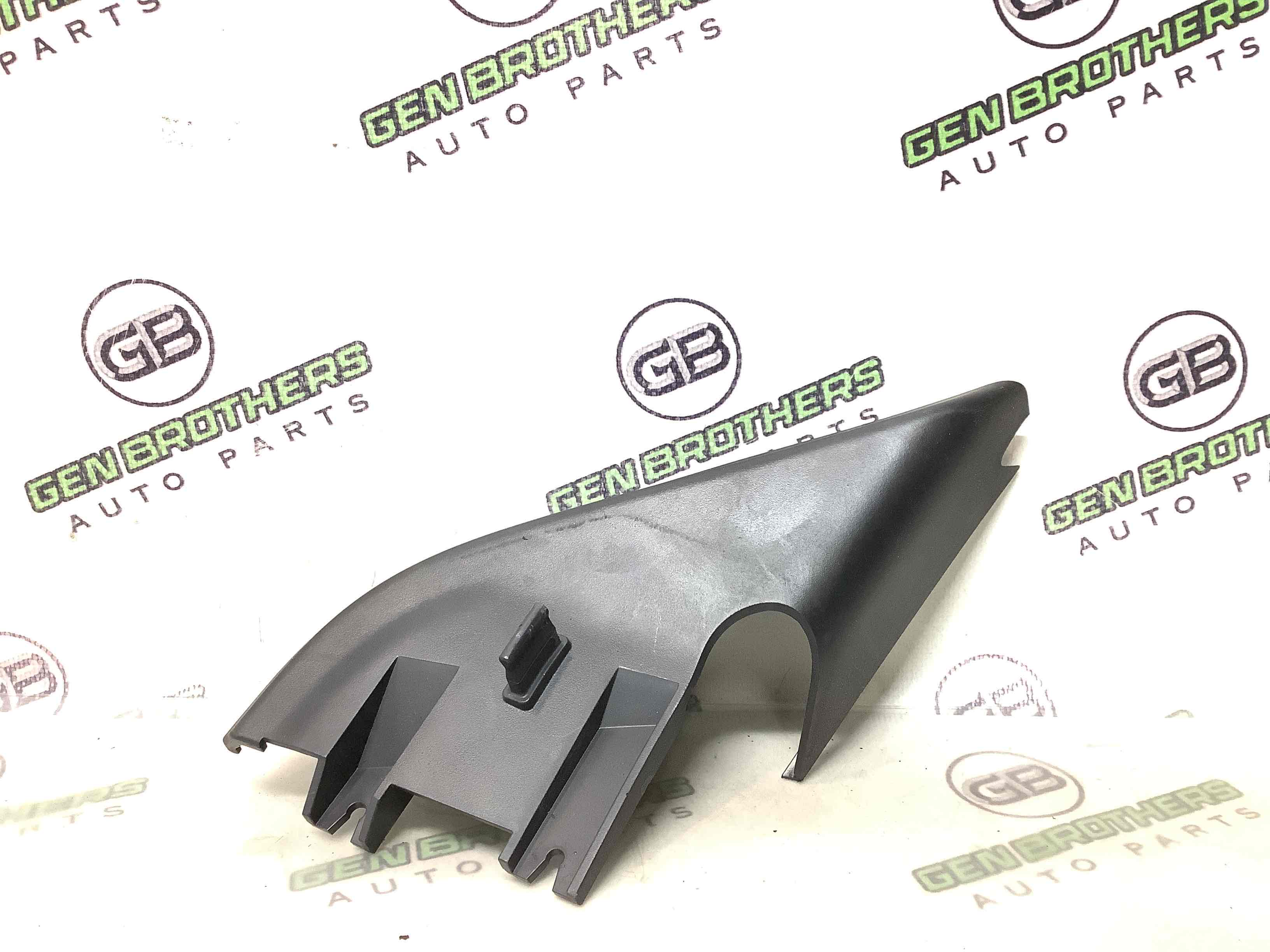 Корпус, накладка, кріплення правого дзеркала